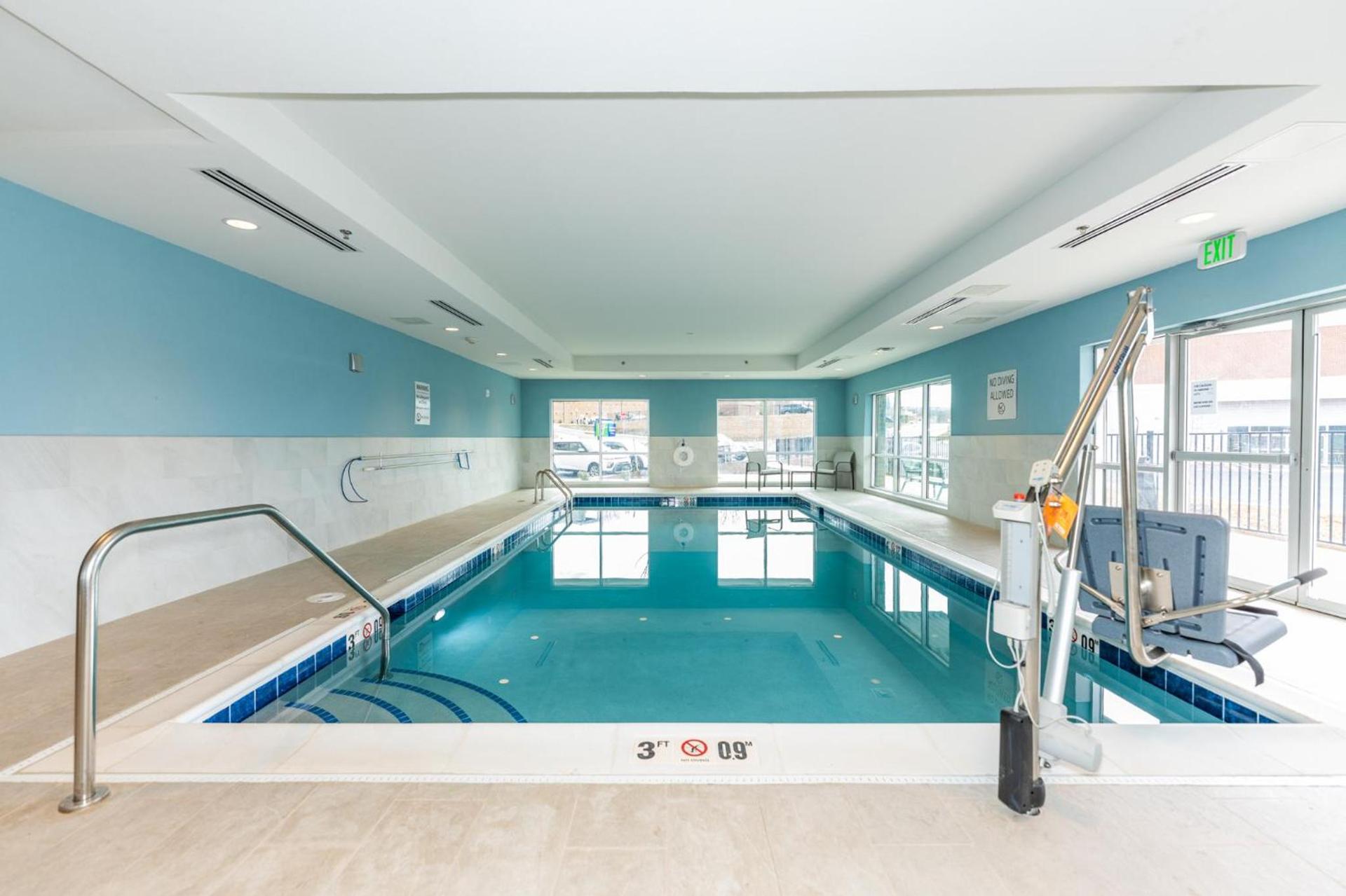 Holiday Inn Express & Suites Charlottesville by IHG photo 26