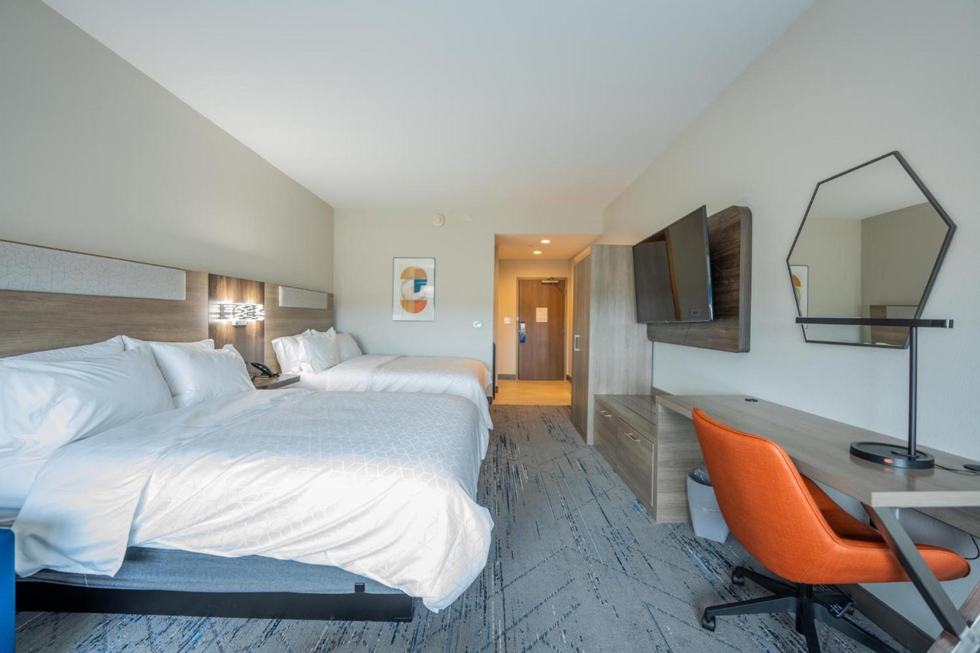 Holiday Inn Express & Suites Charlottesville by IHG photo 30