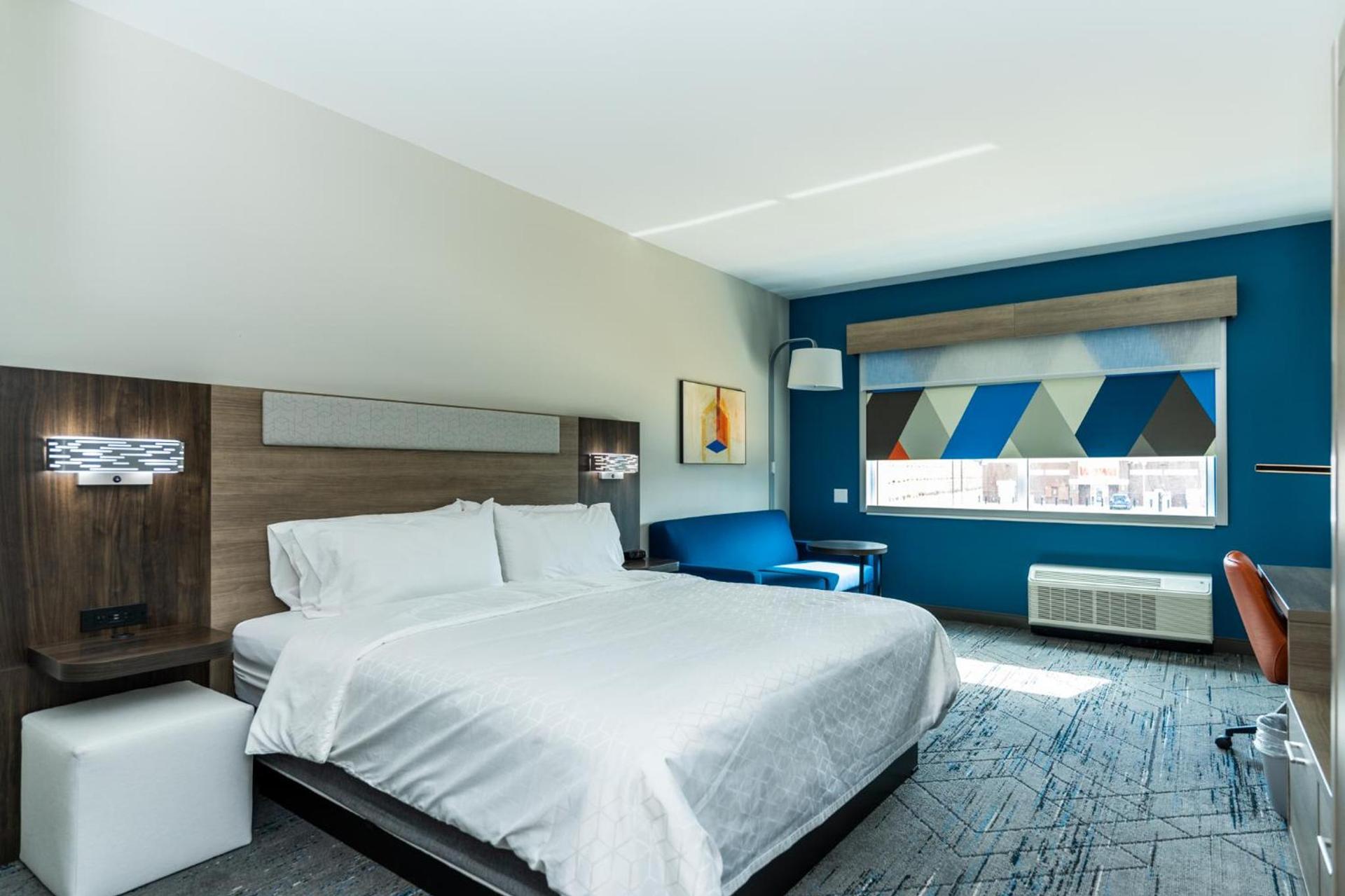 Holiday Inn Express & Suites Charlottesville by IHG photo 35