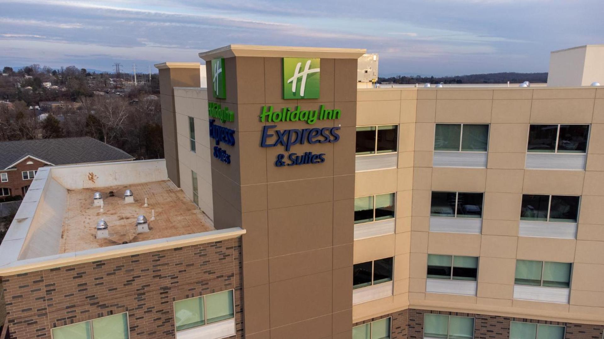 Holiday Inn Express & Suites Charlottesville by IHG photo 59