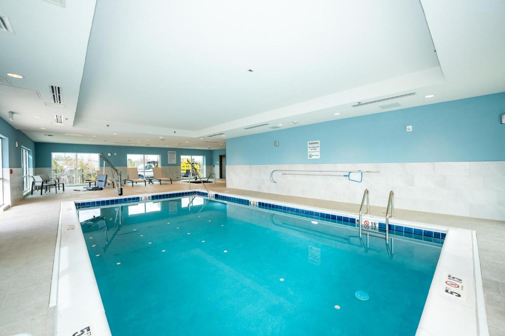Holiday Inn Express & Suites Charlottesville by IHG photo 58