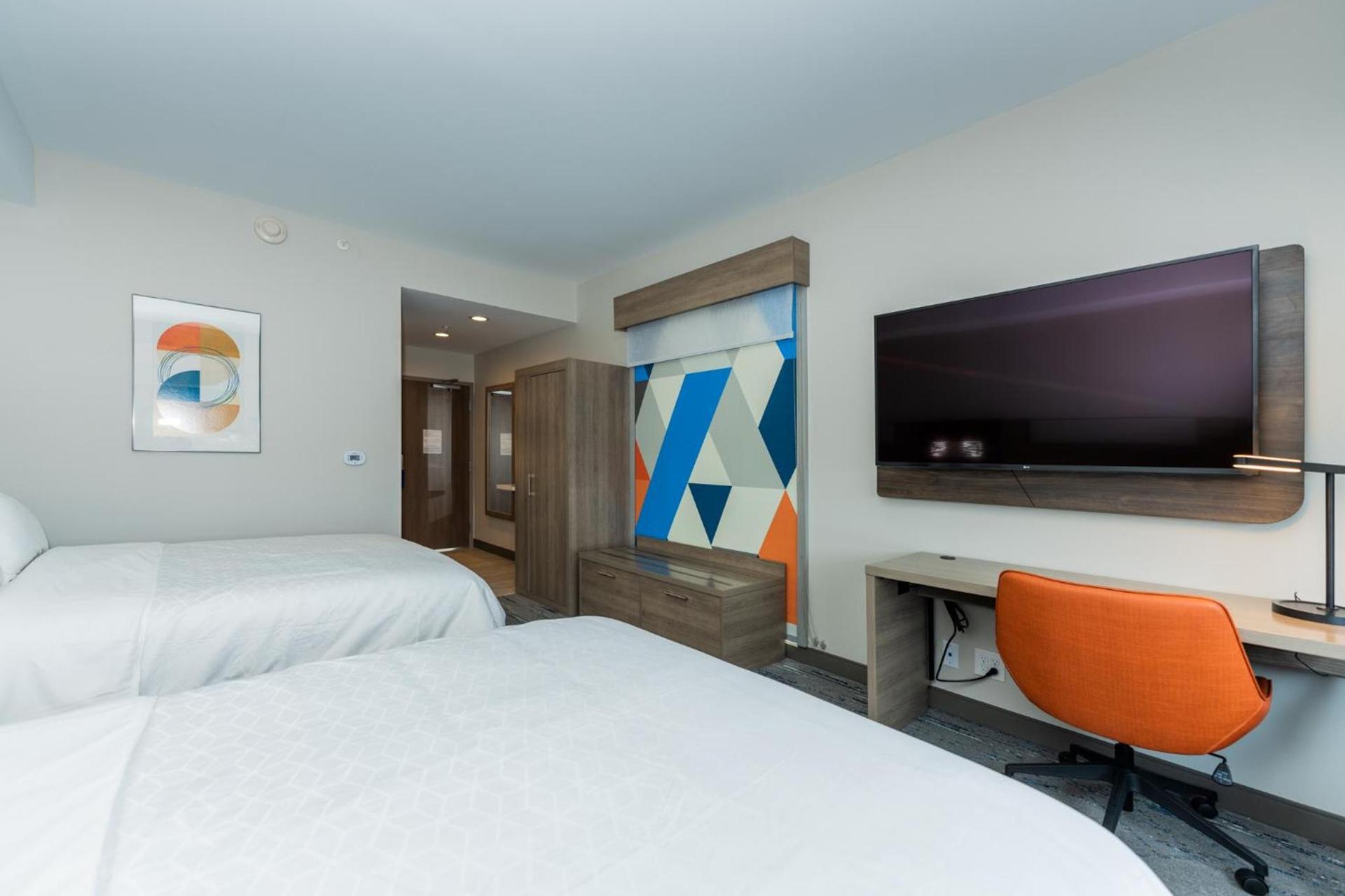 Holiday Inn Express & Suites Charlottesville by IHG photo 49