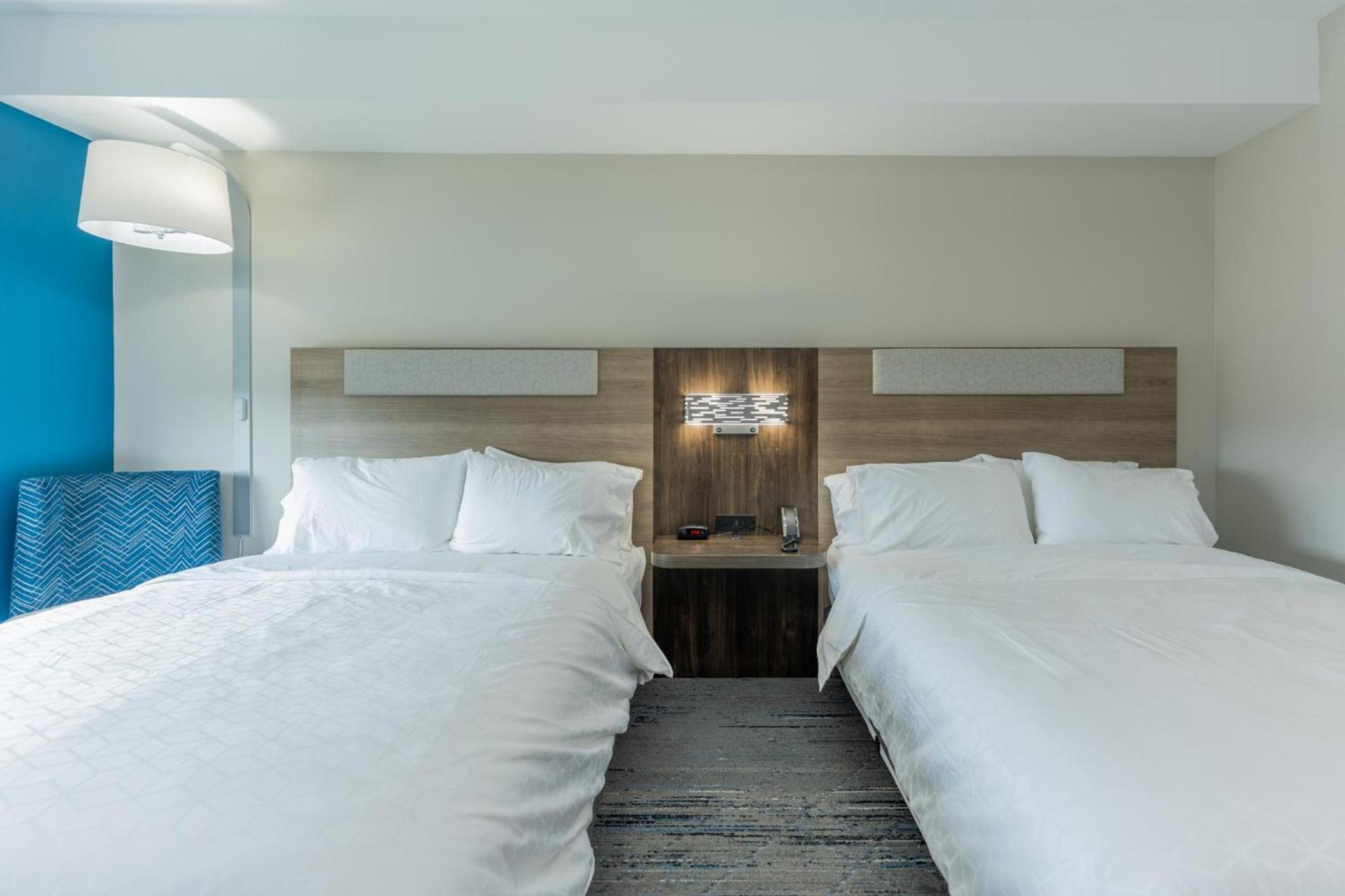 Holiday Inn Express & Suites Charlottesville by IHG photo 65