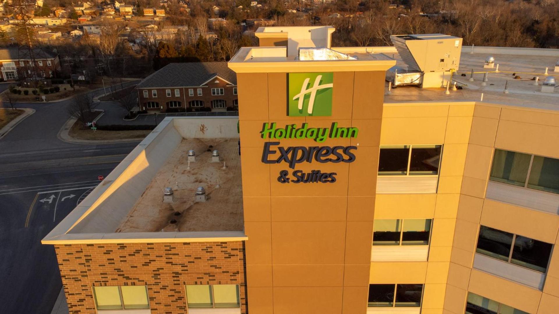 Holiday Inn Express & Suites Charlottesville by IHG photo 76