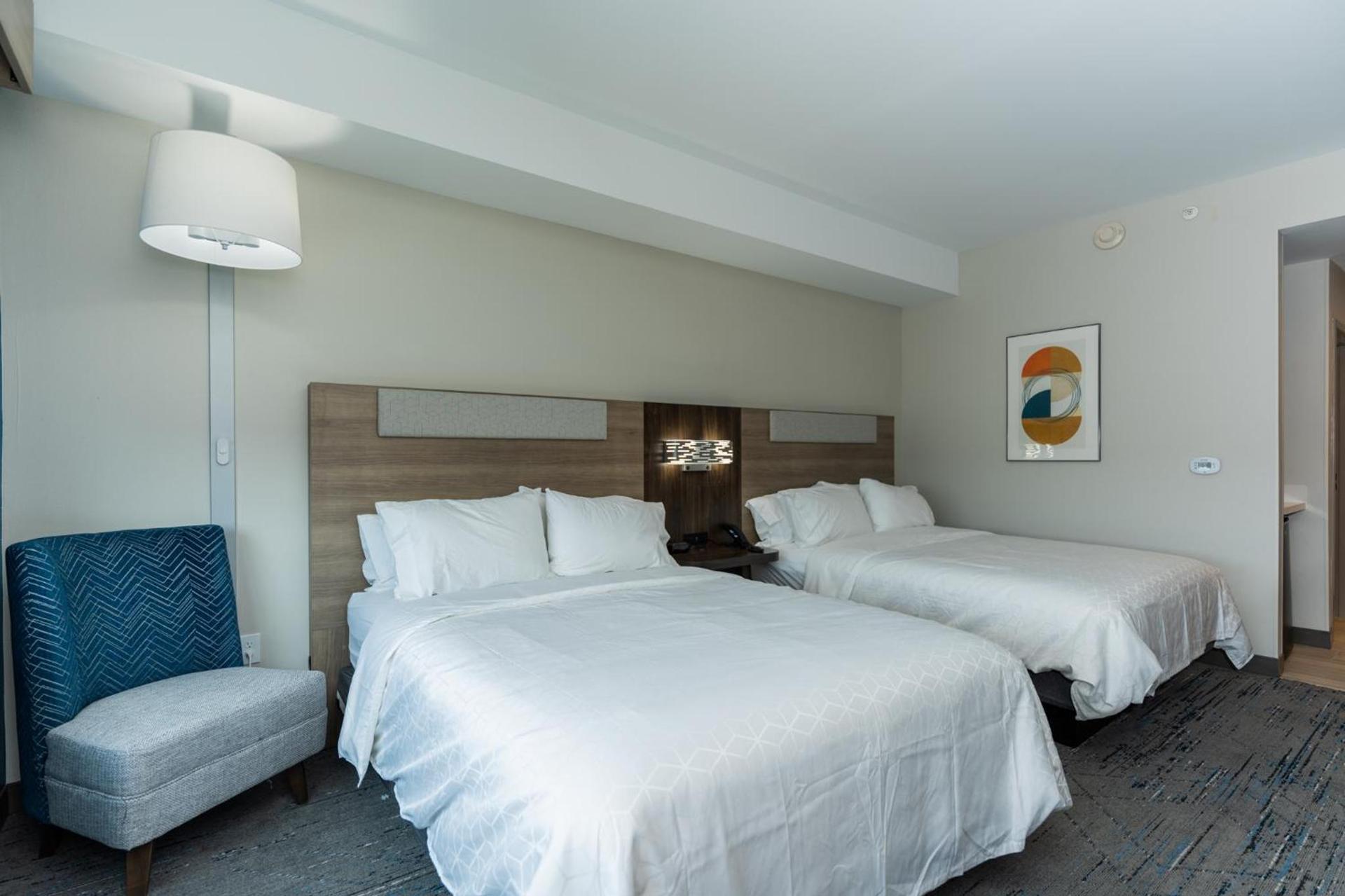 Holiday Inn Express & Suites Charlottesville by IHG photo 86