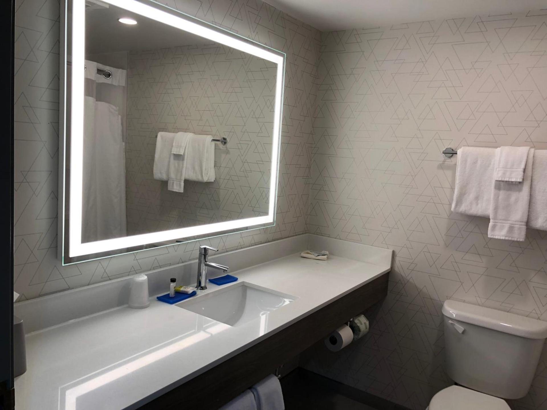 Holiday Inn Express & Suites Donegal by IHG photo 10