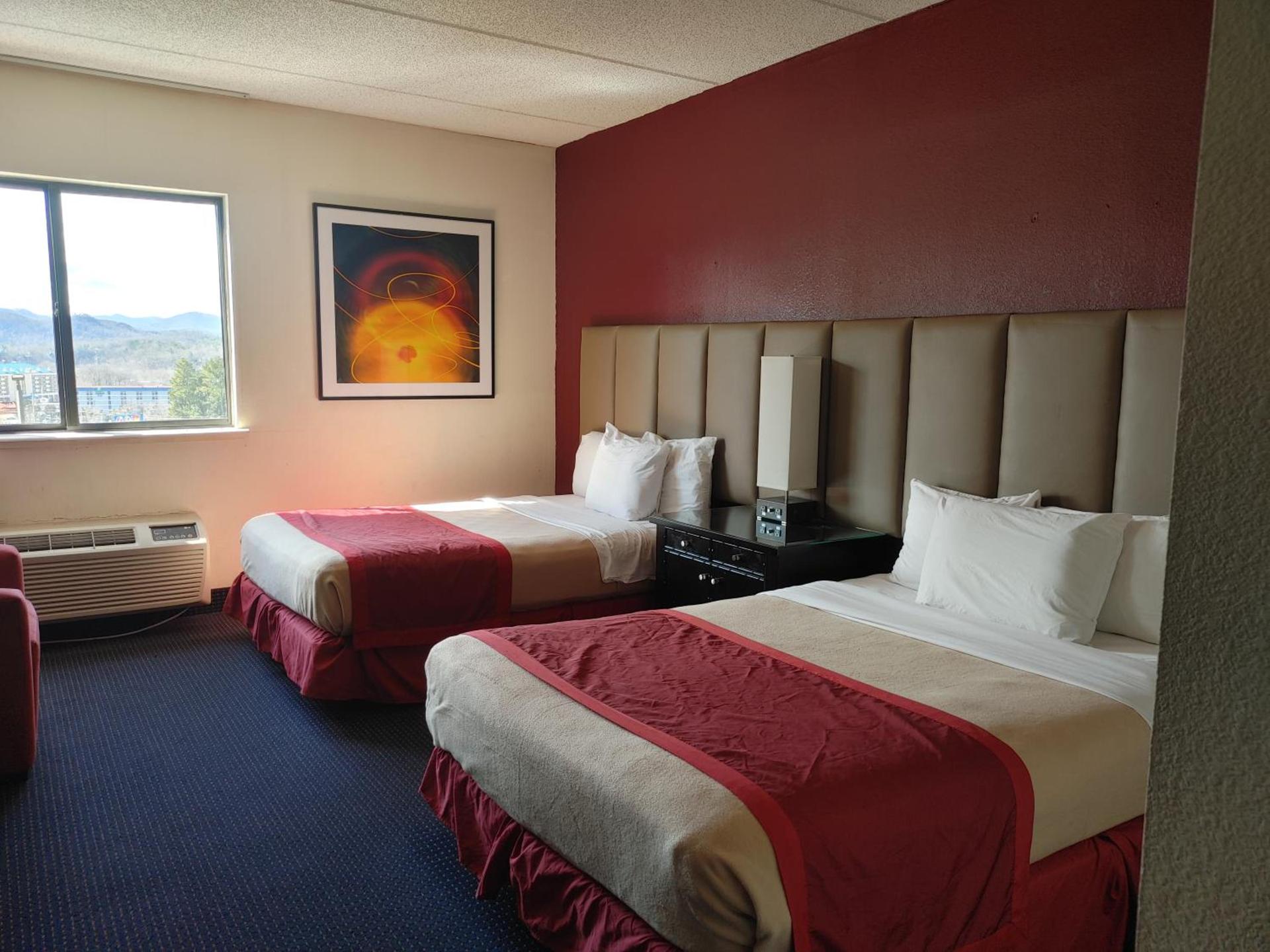 Hotel Pigeon Forge photo 11