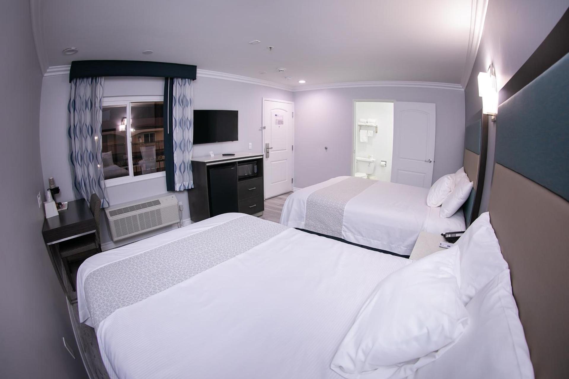 Travelodge Inn & Suites by Wyndham West Covina photo 9