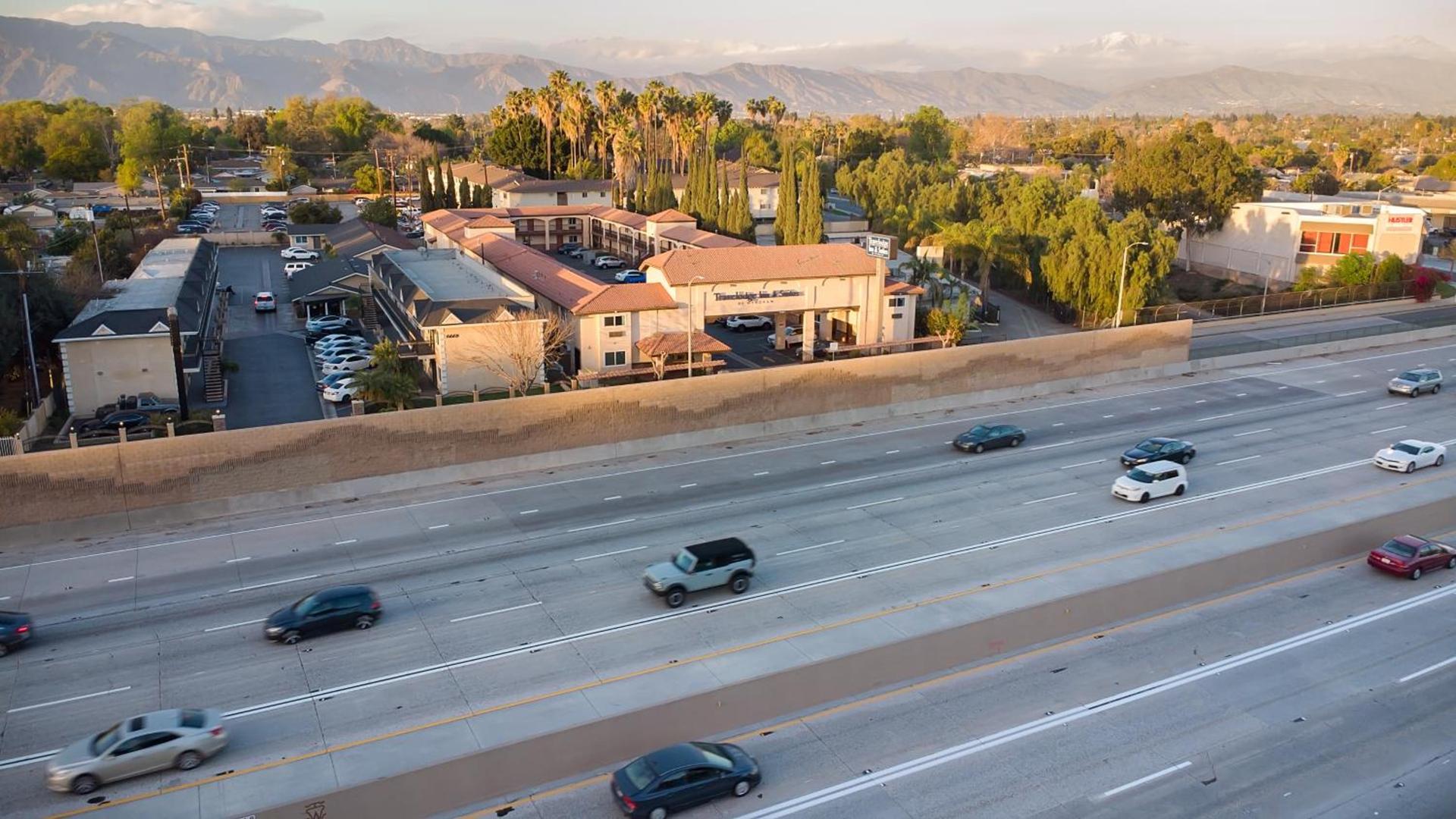 Travelodge Inn & Suites by Wyndham West Covina photo 18