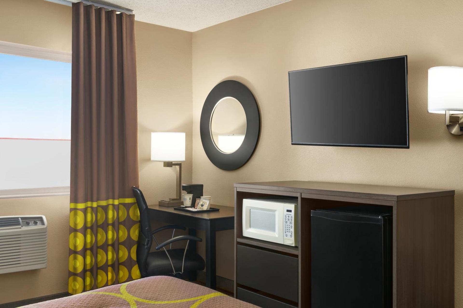 Super 8 by Wyndham Liberal KS photo 14