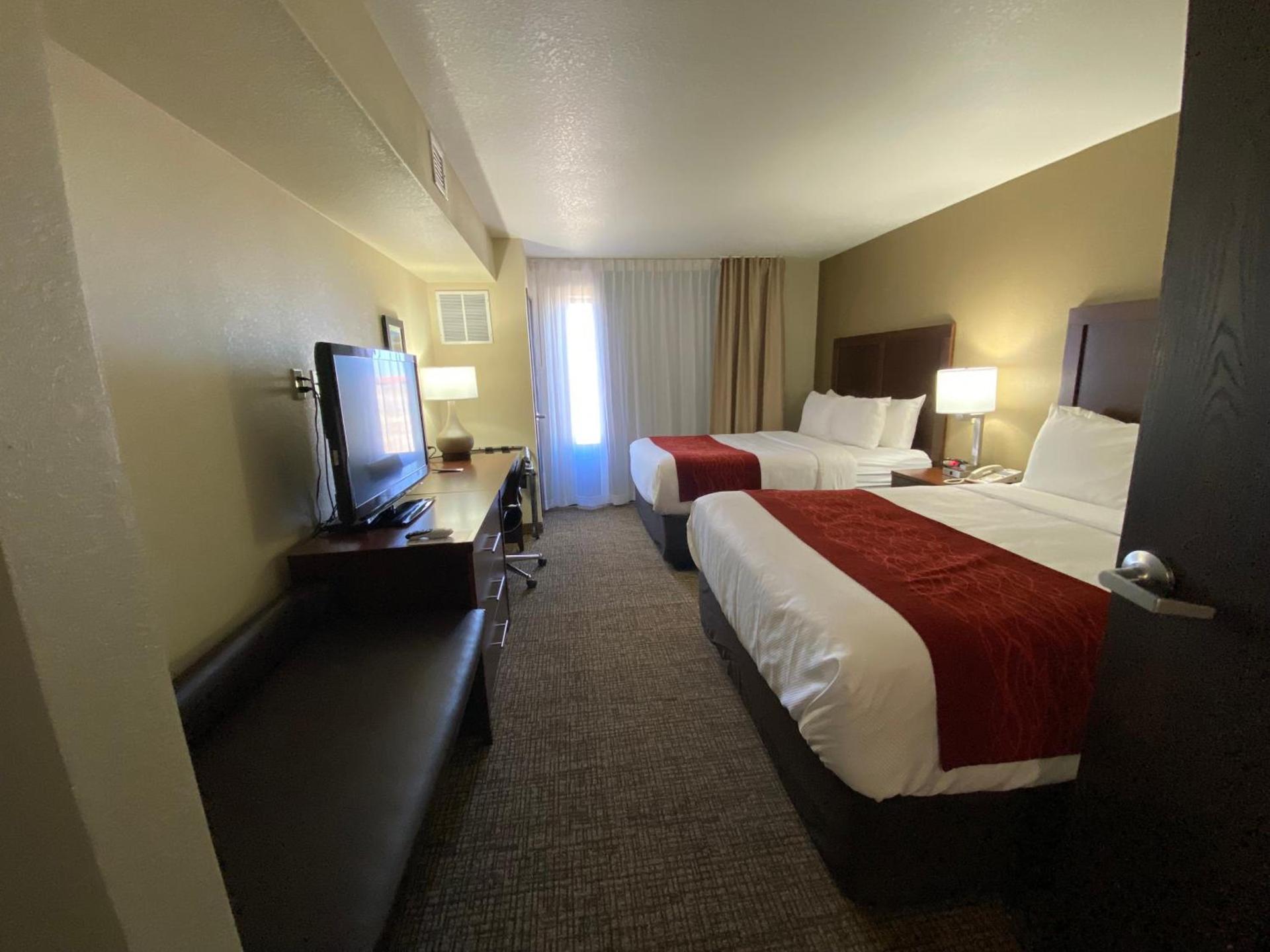 Comfort Inn & Suites Goodland photo 52