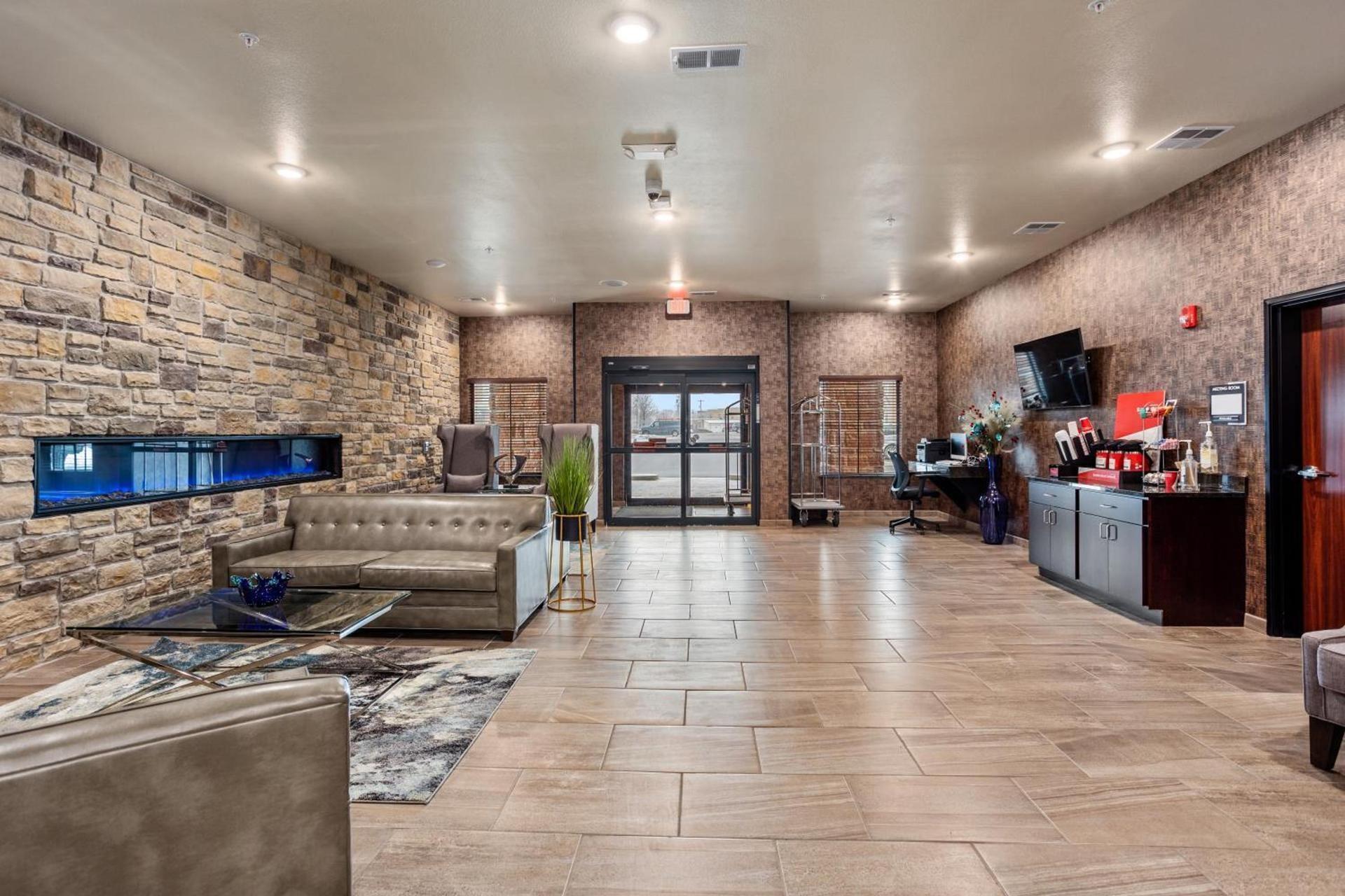 Cobblestone Hotel & Suites - Little Chute photo 8