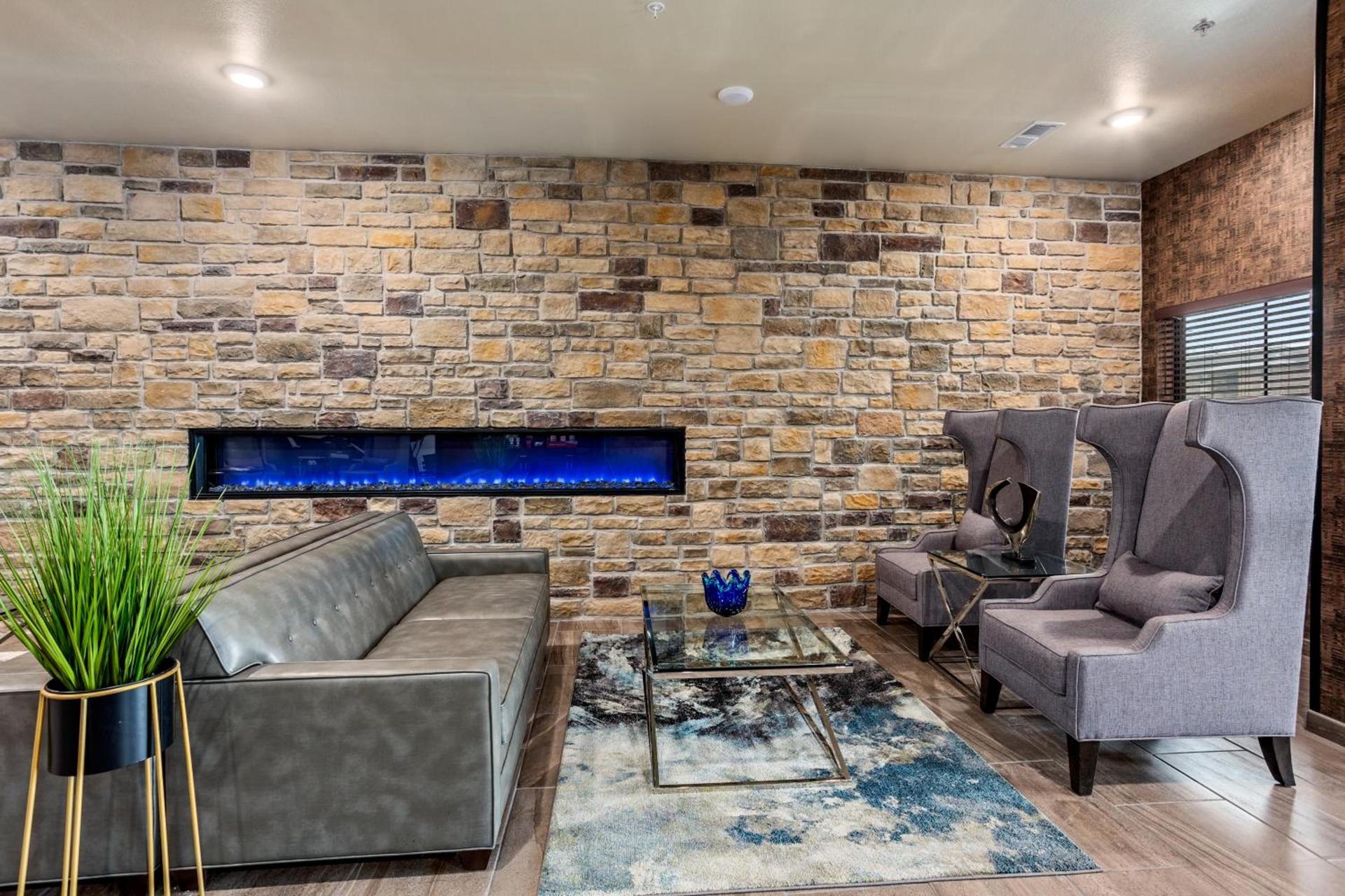 Cobblestone Hotel & Suites - Little Chute photo 20