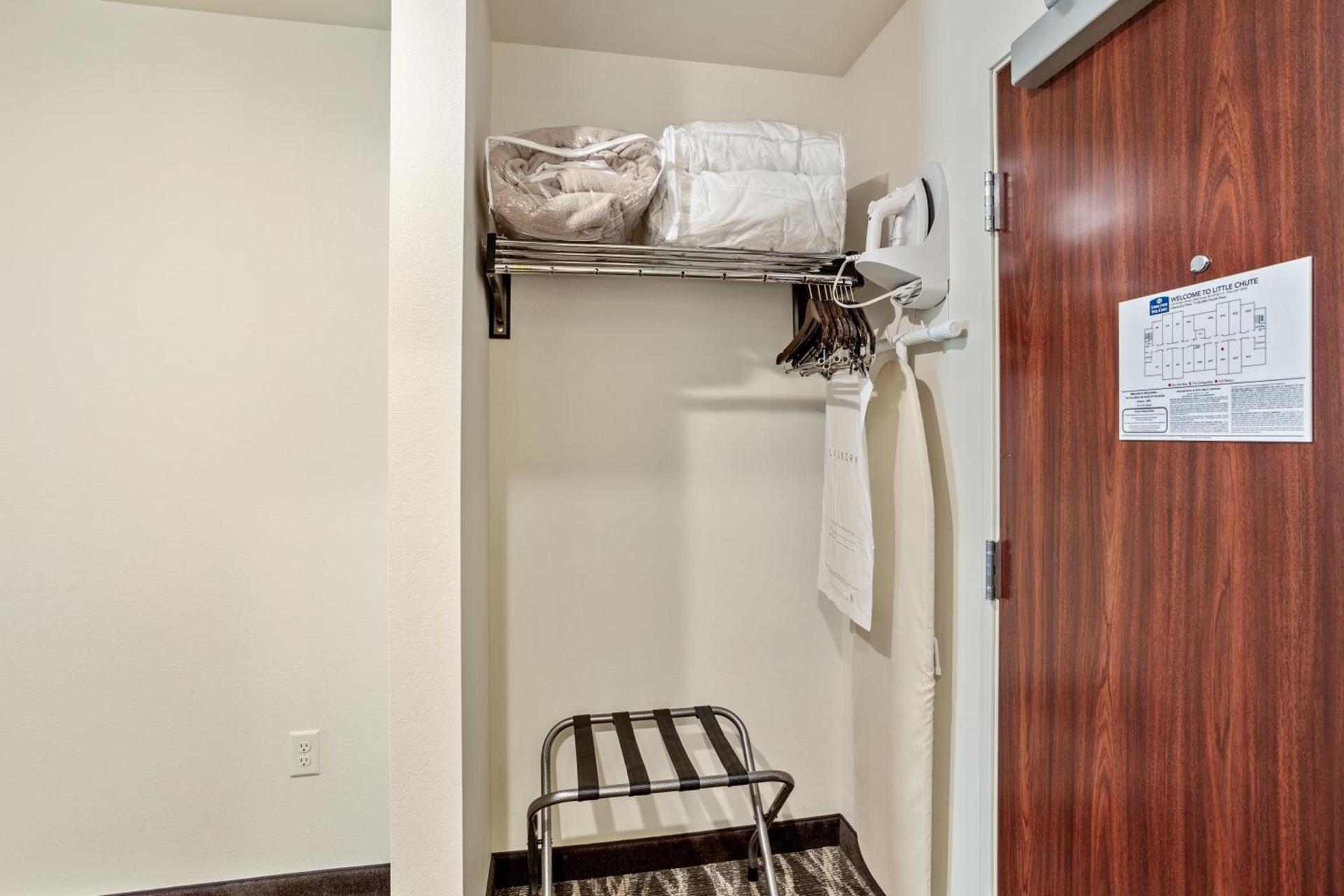 Cobblestone Hotel & Suites - Little Chute photo 53