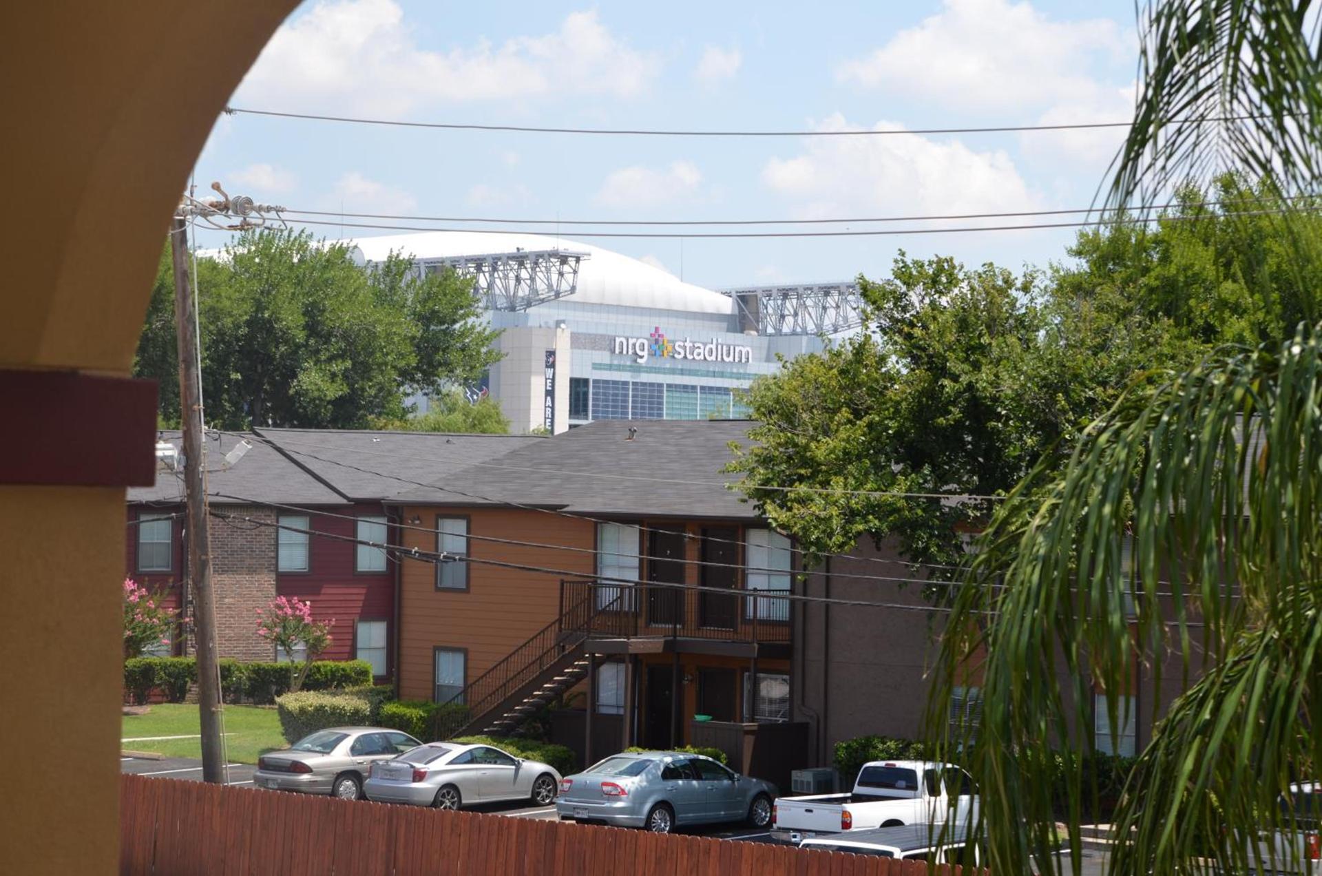 Sterling Inn and Suites at Reliant and Medical Center Houston photo 10