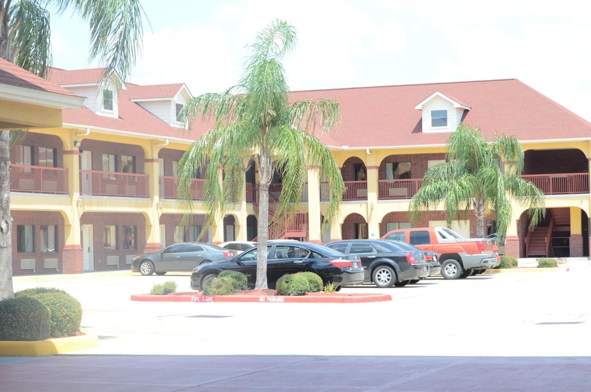 Sterling Inn and Suites at Reliant and Medical Center Houston photo 8