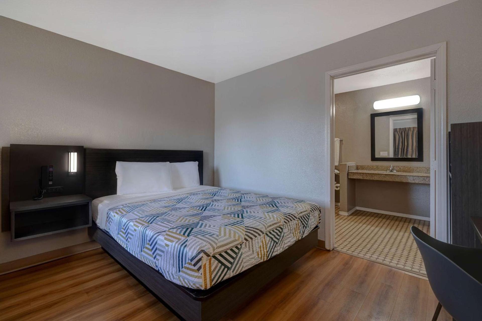 Motel 6-Buttonwillow, CA Central photo 11