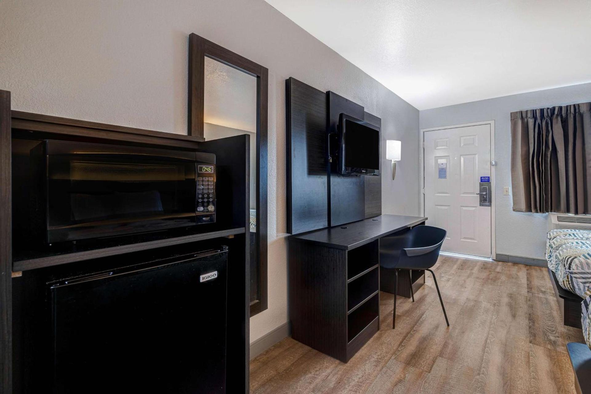 Motel 6-Buttonwillow, CA Central photo 17