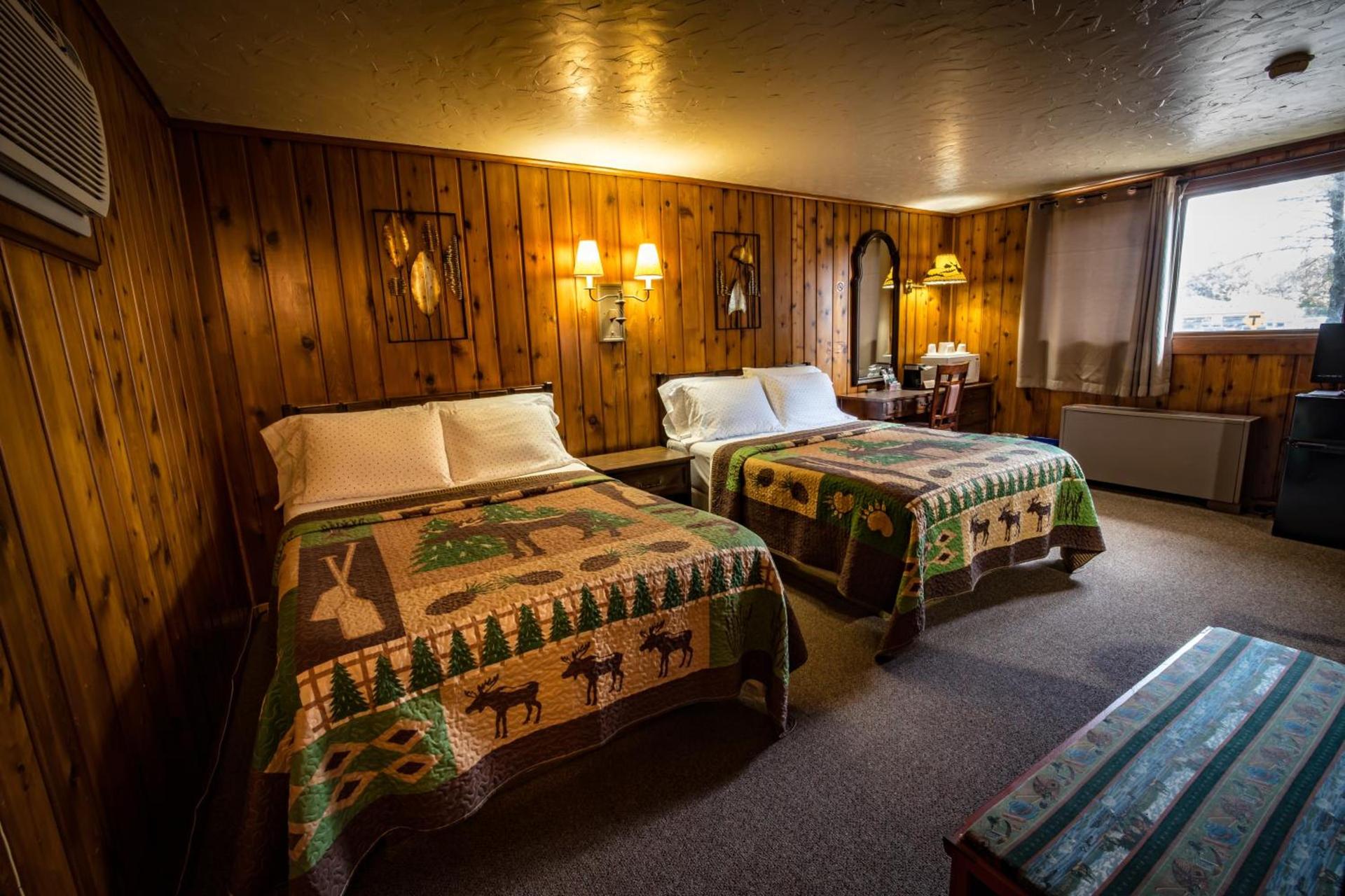 Riverside Motel photo 32