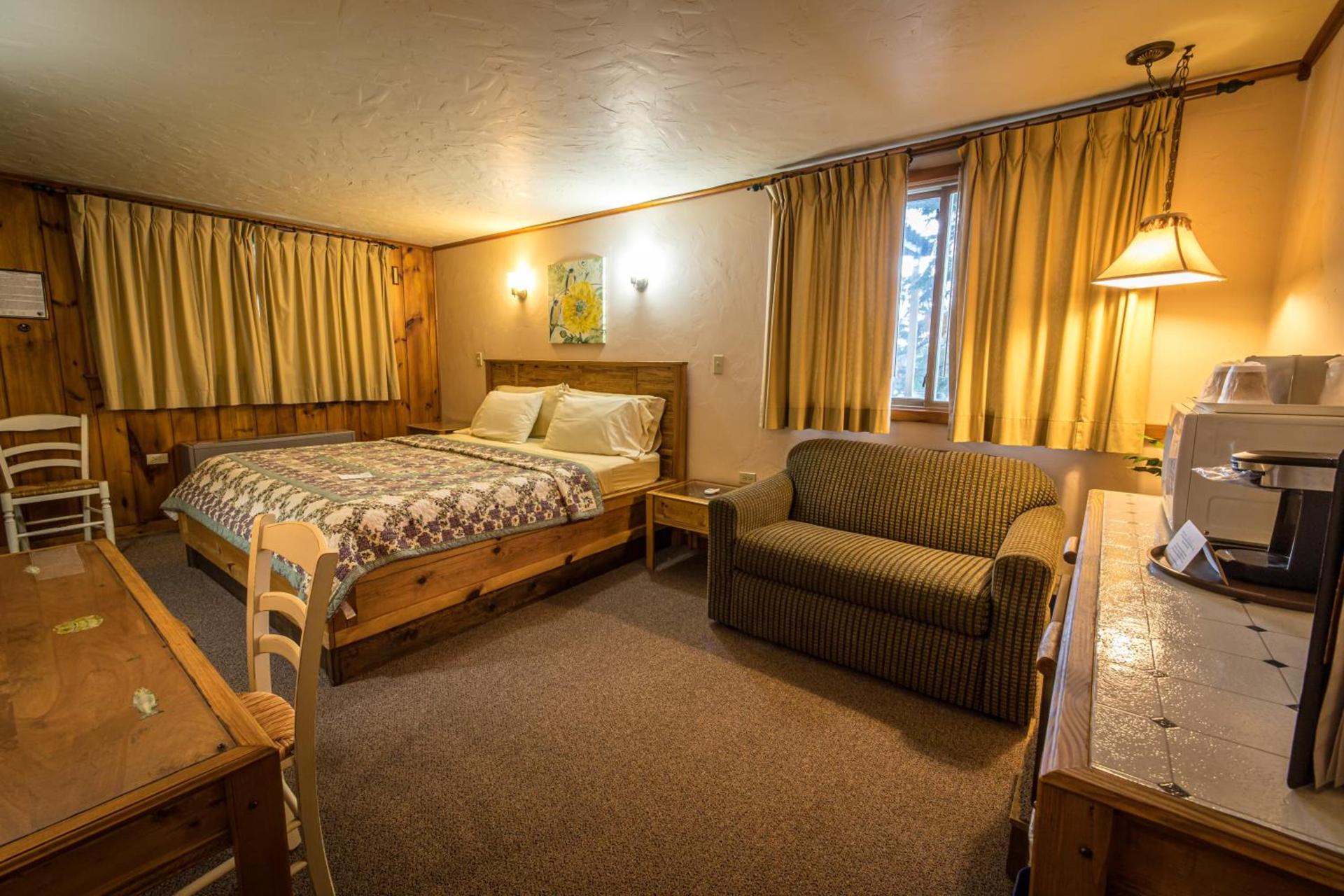 Riverside Motel photo 34
