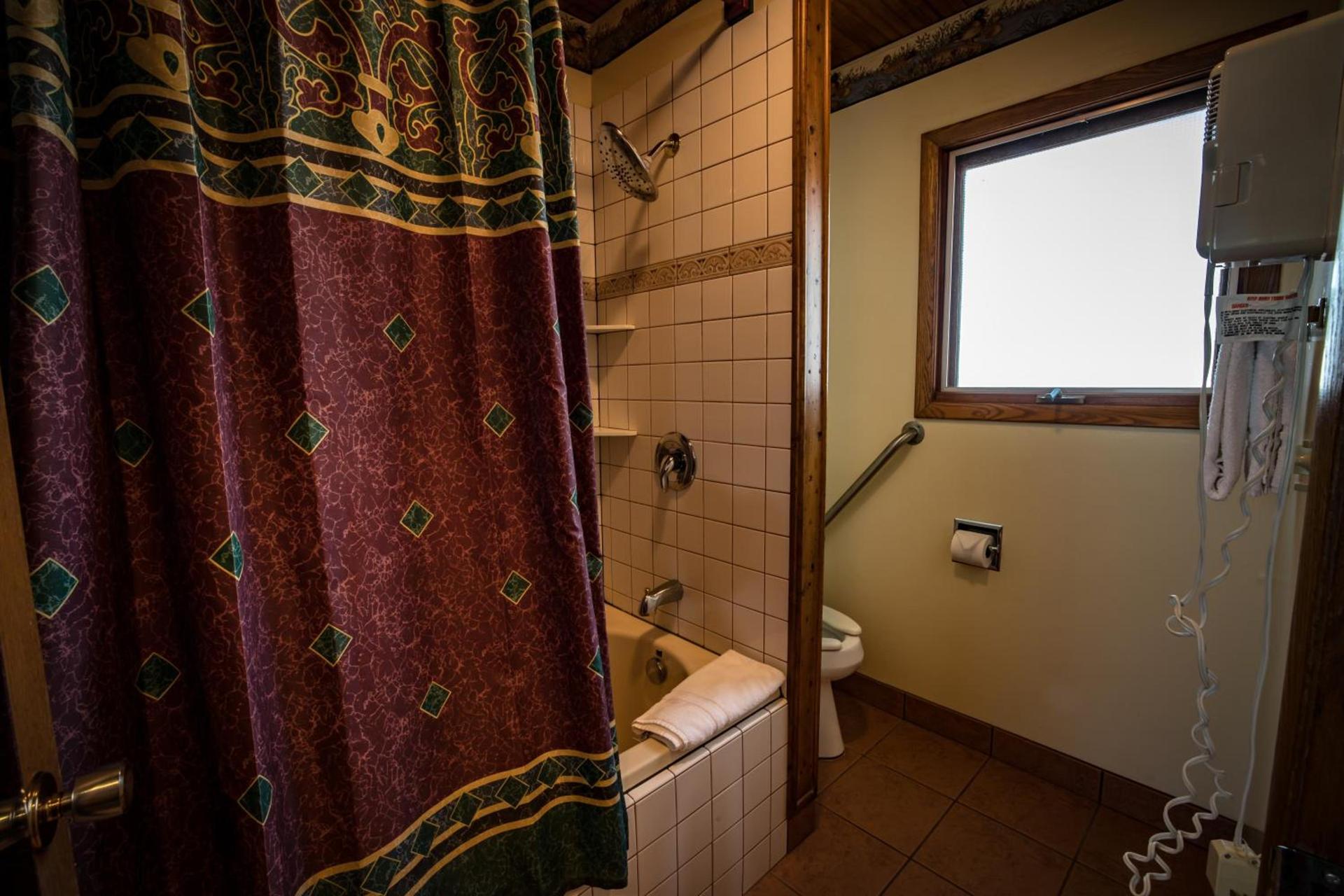 Riverside Motel photo 38