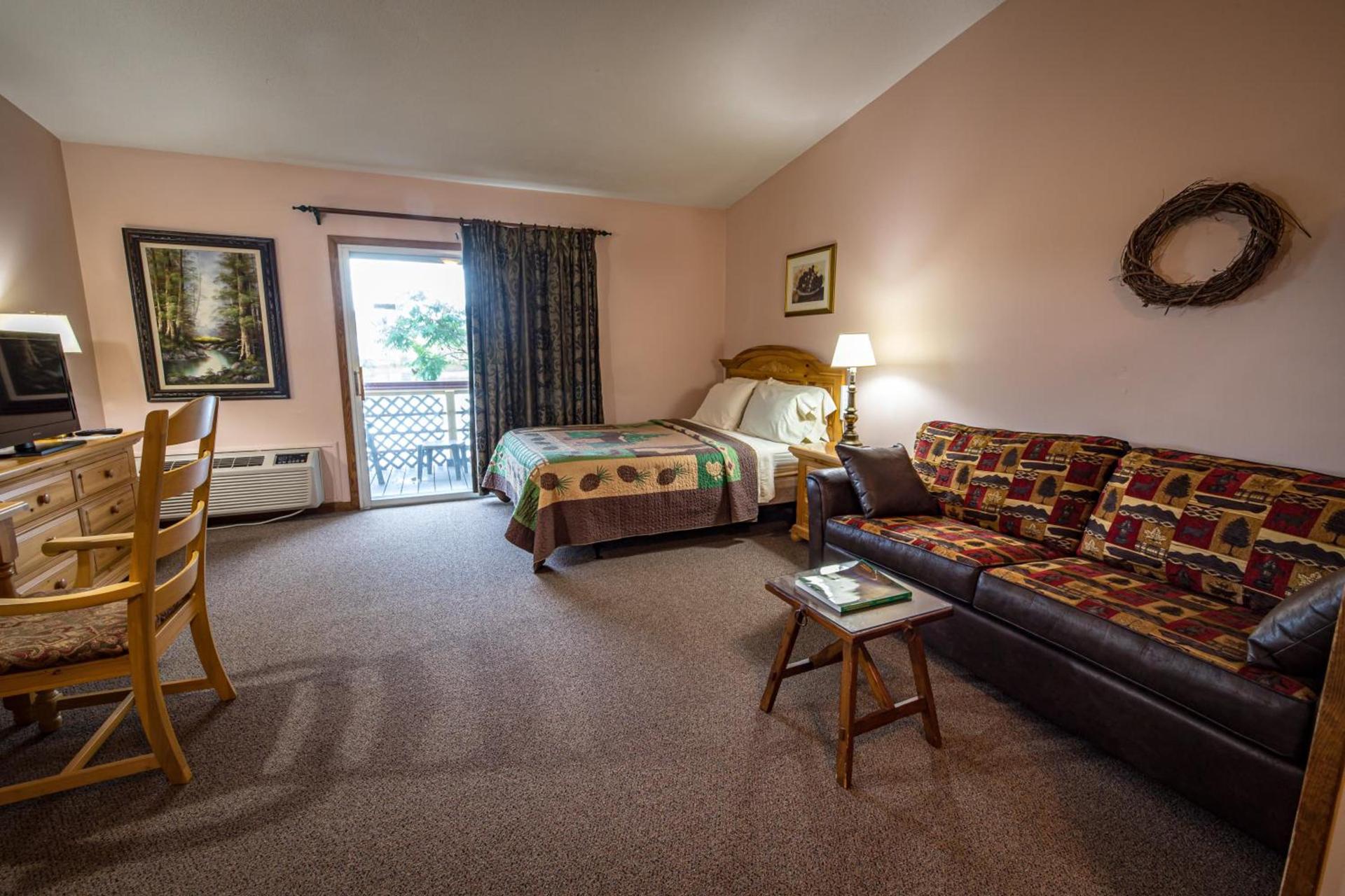 Riverside Motel photo 39