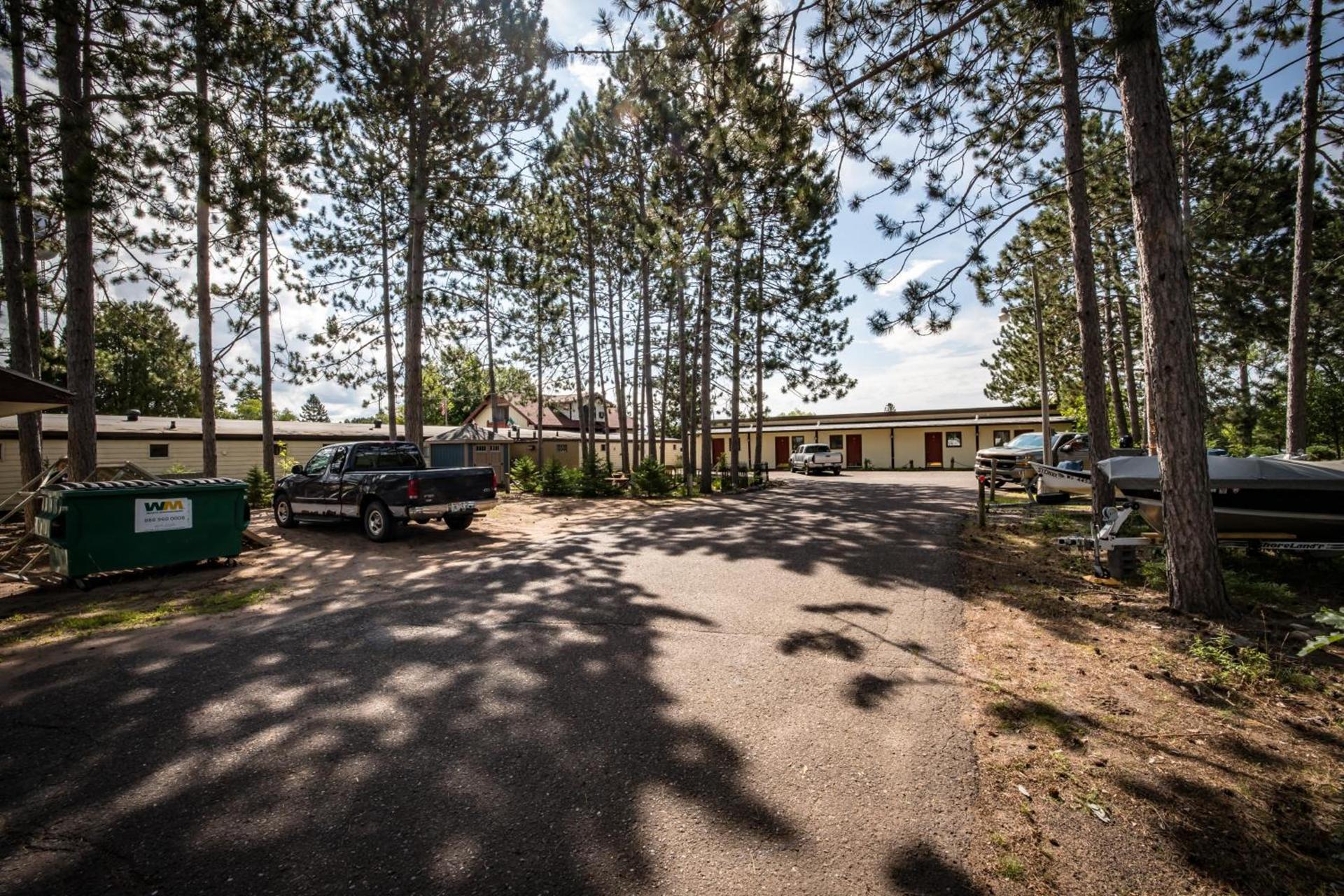 Riverside Motel photo 14
