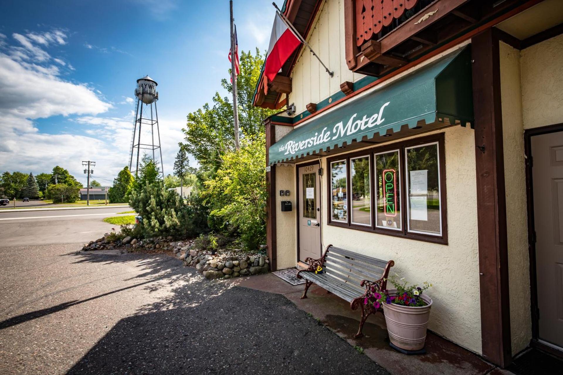 Riverside Motel photo 5