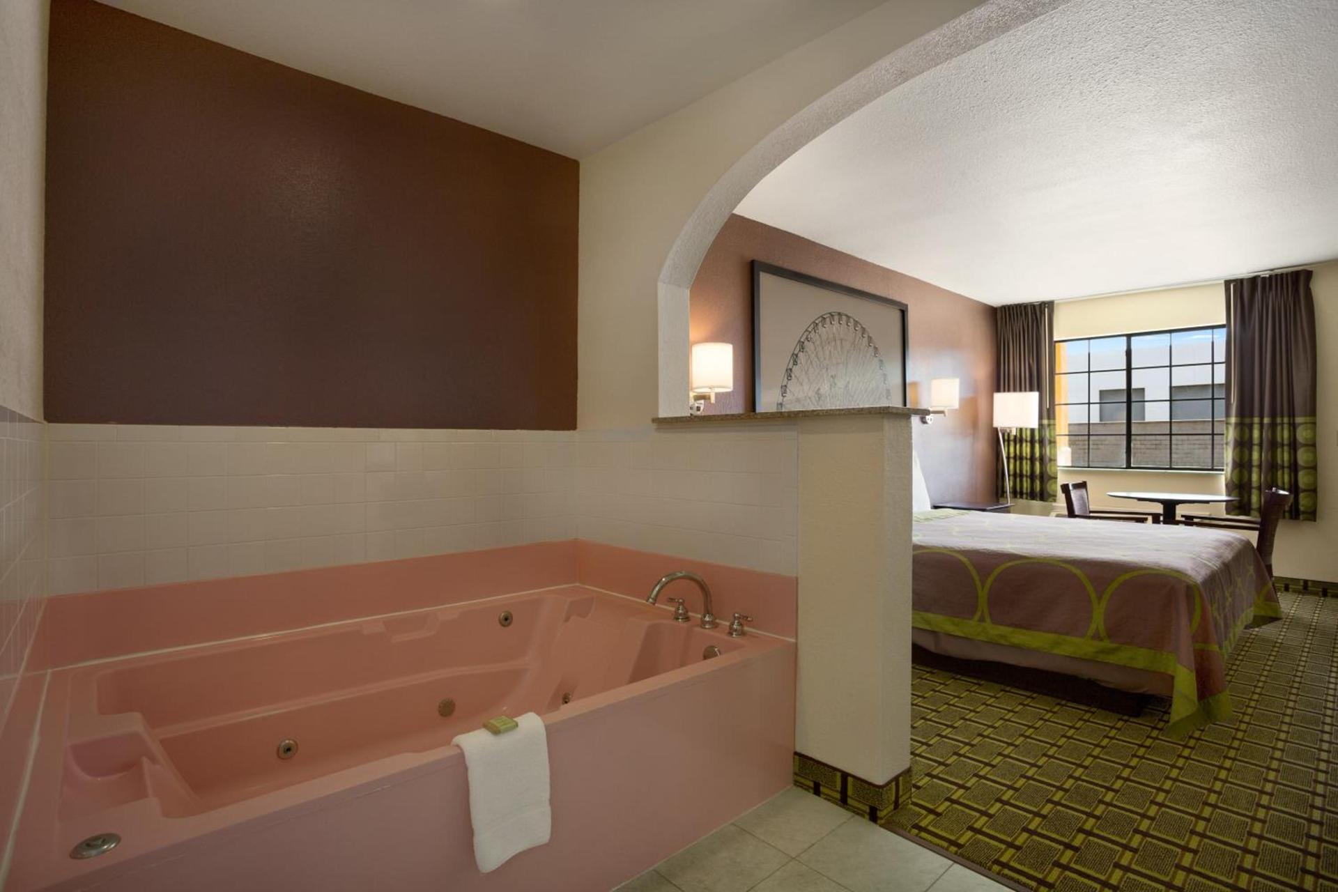 Super 8 by Wyndham Grand Prairie Southwest photo 22