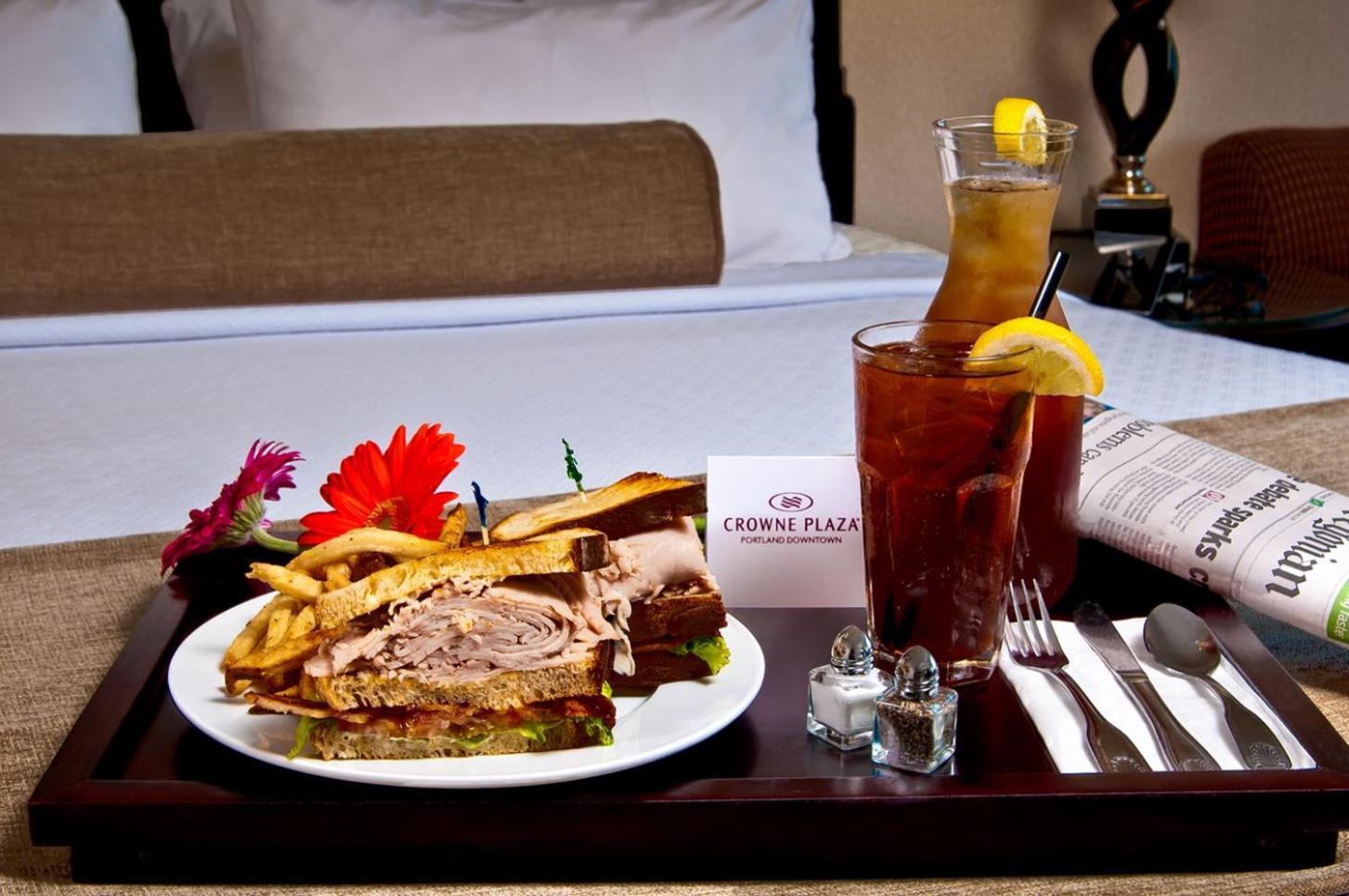 Crowne Plaza Hotel Portland-Downtown Convention Center by IHG photo 3