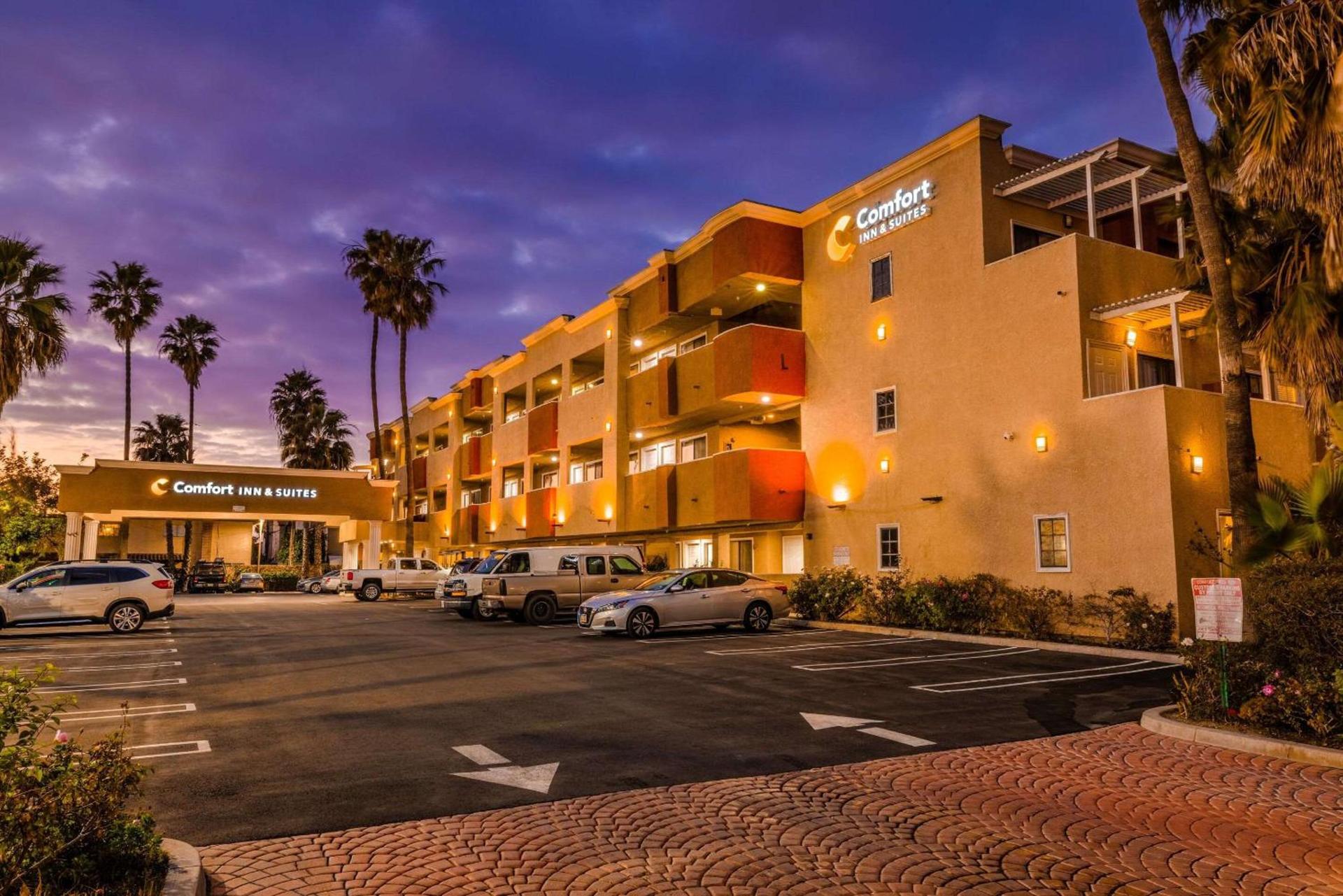 Comfort Inn & Suites Huntington Beach — hotel in Huntington Beach