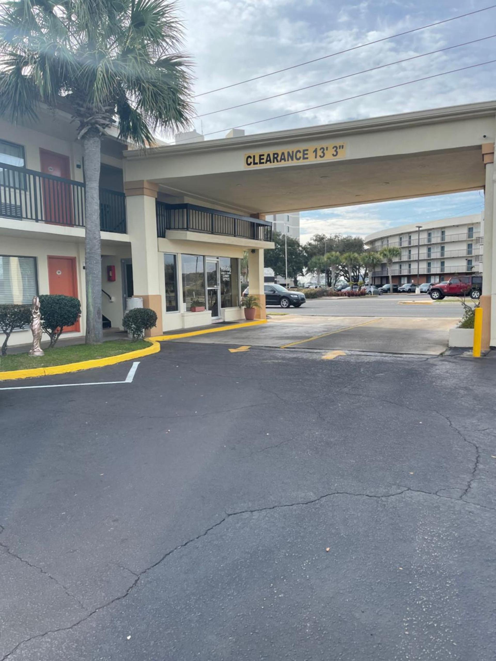 Hole Inn the Wall Hotel - Fort Walton Beach - Sunset Plaza - nearby Beaches & Hurlburt photo 30