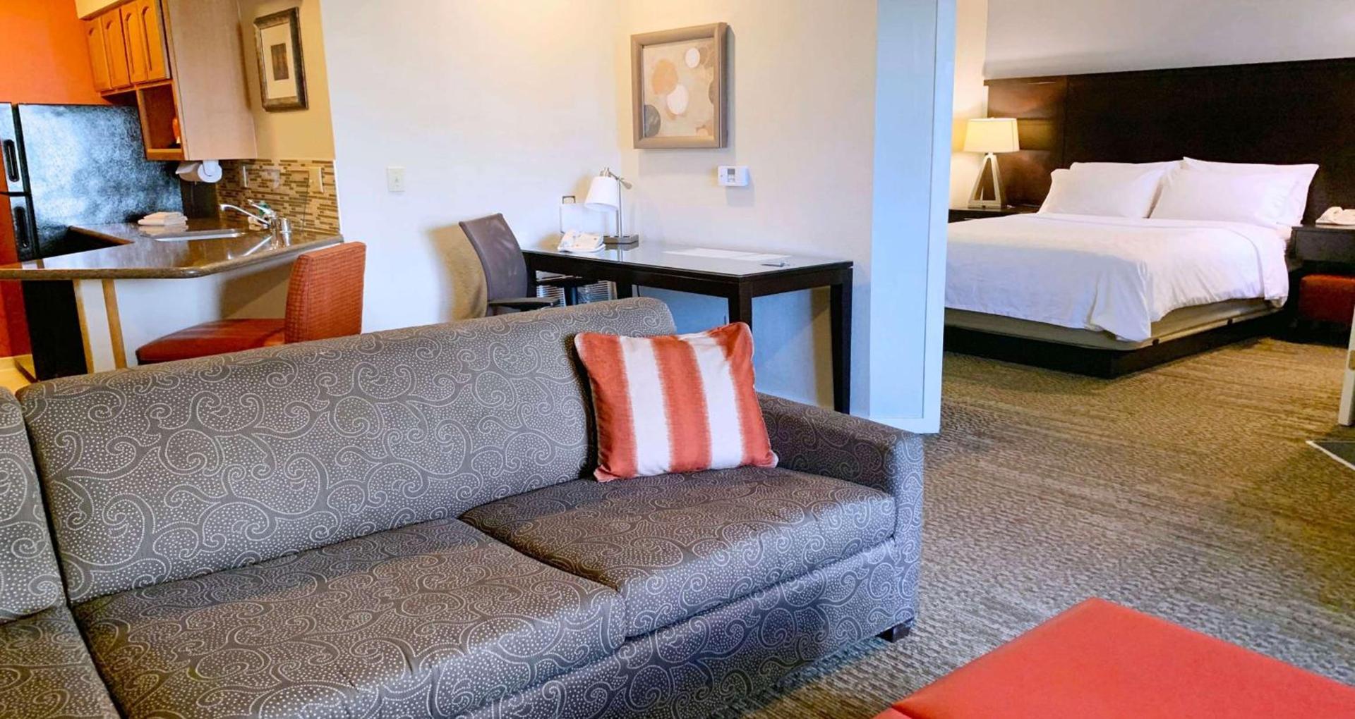 Sonesta ES Suites Chatsworth photo 9