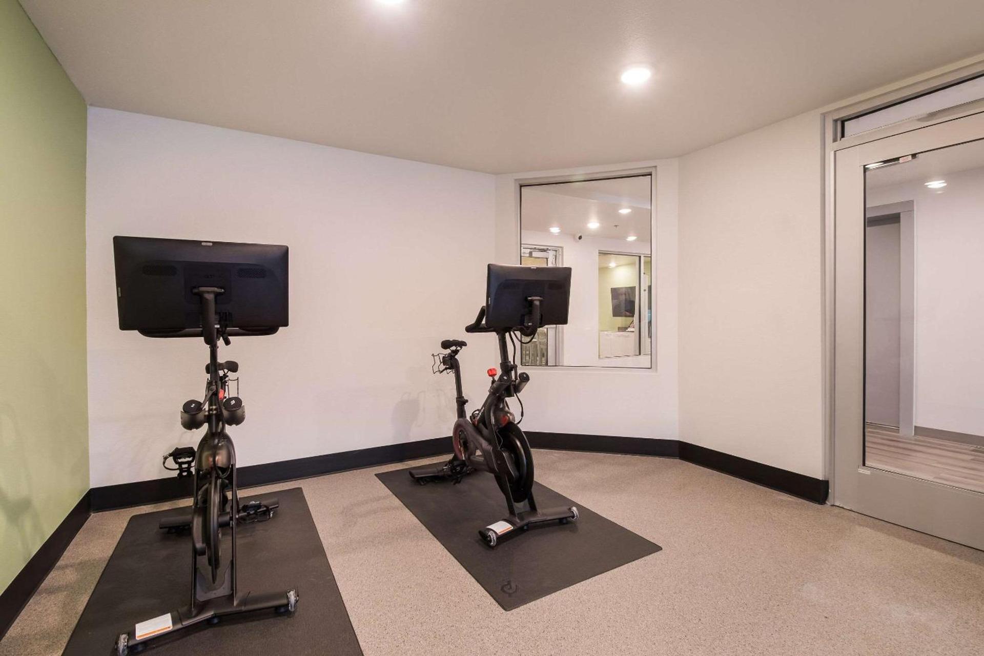 WoodSpring Suites Portland Vancouver photo 33
