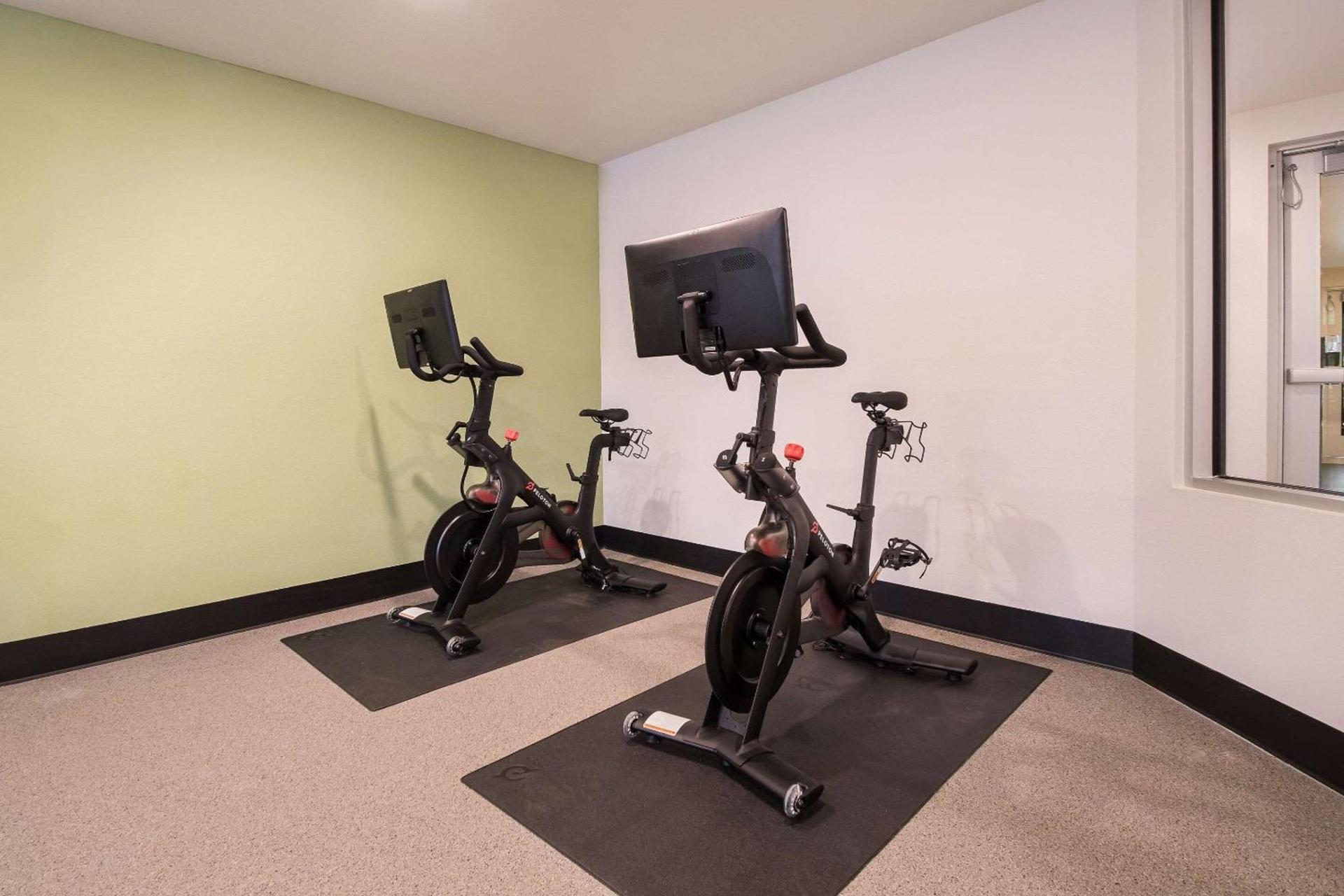 WoodSpring Suites Portland Vancouver photo 36