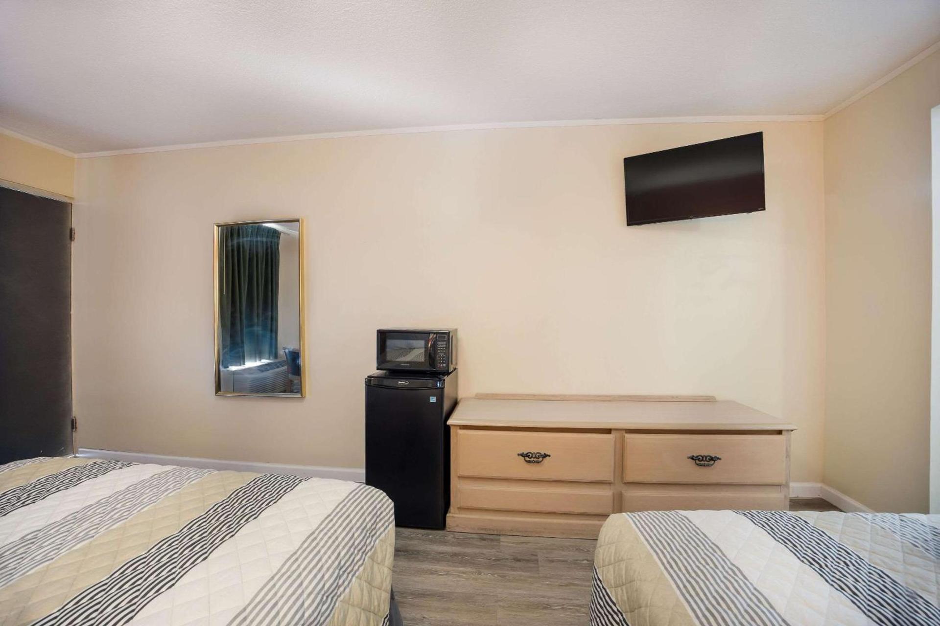 Rodeway Inn Cecil photo 22