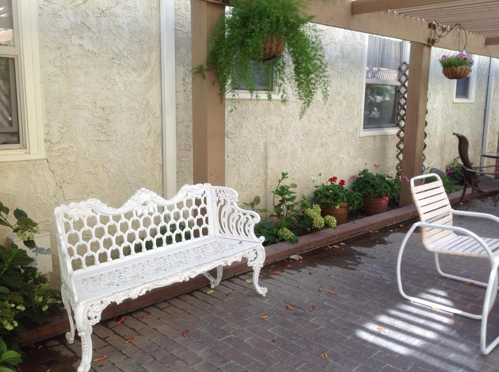 Historic Dow Hotel photo 15