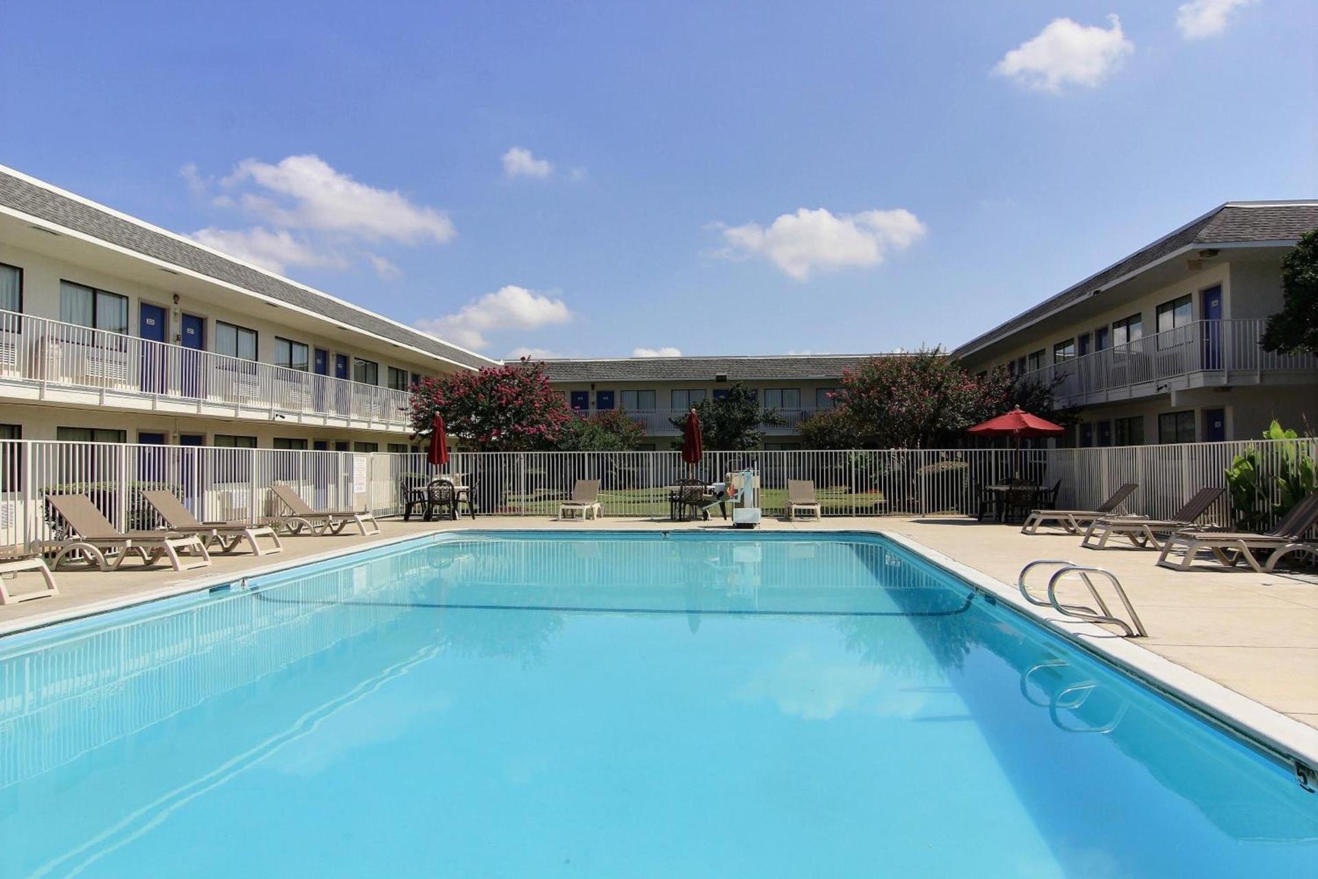 Motel 6-Austin, TX - North photo 27