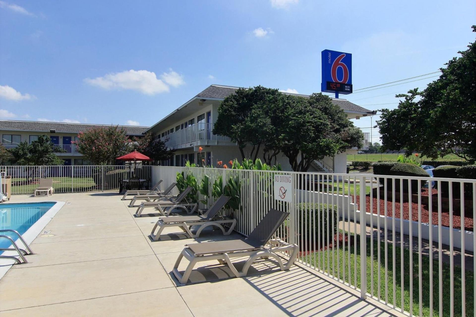 Motel 6-Austin, TX - North photo 31
