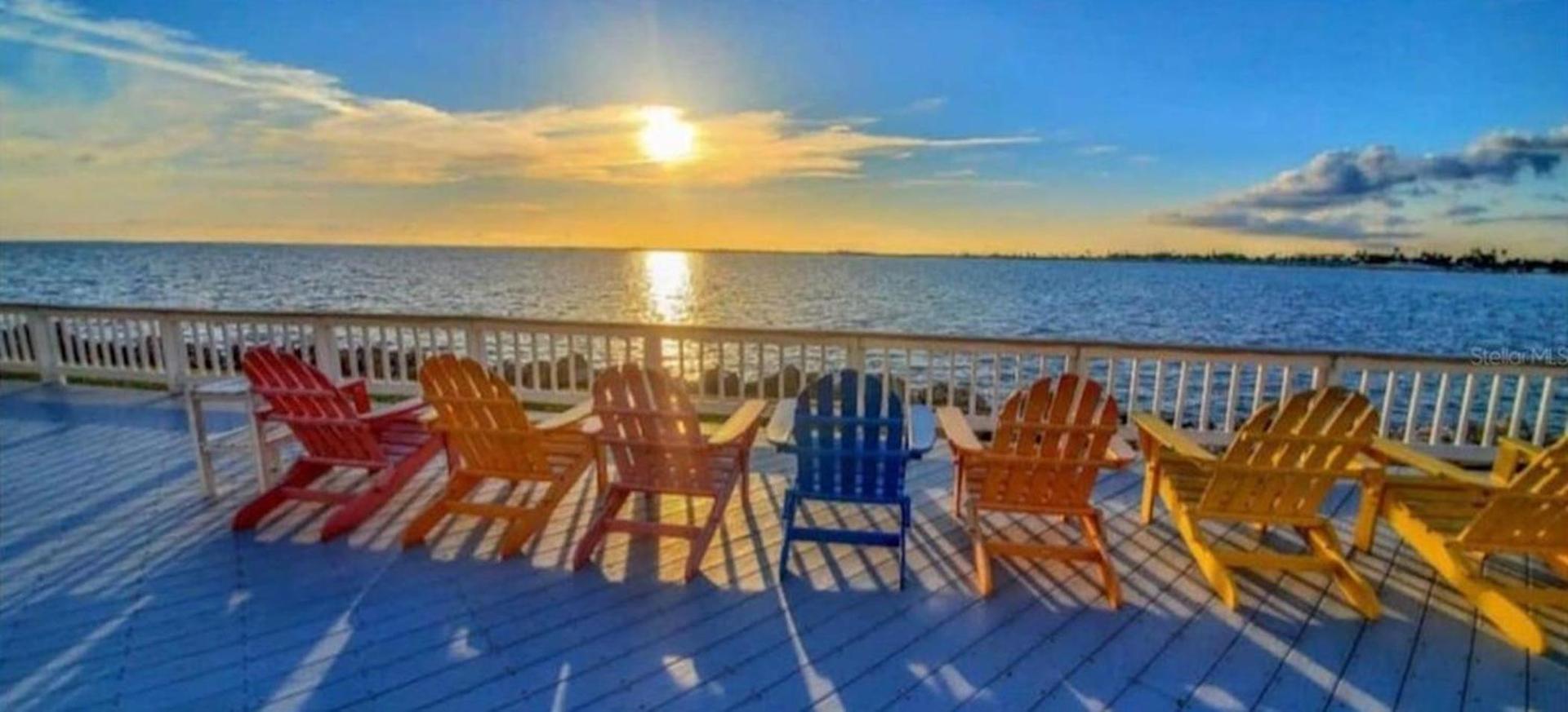 2 Bed Condo with Balcony Facing Pool and Sunsets! photo 34