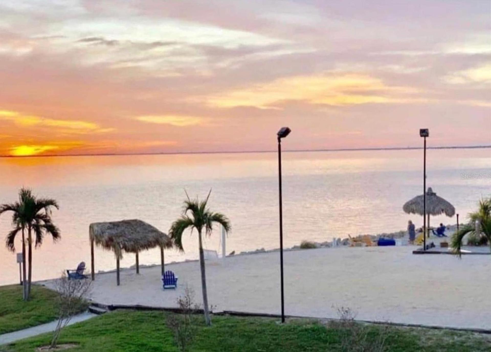 2 Bed Condo with Balcony Facing Pool and Sunsets! photo 15