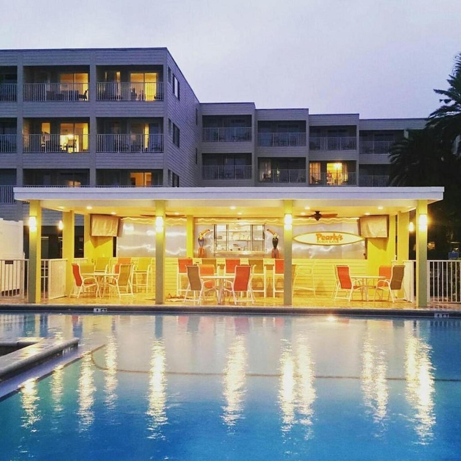 2 Bed Condo with Balcony Facing Pool and Sunsets! photo 20