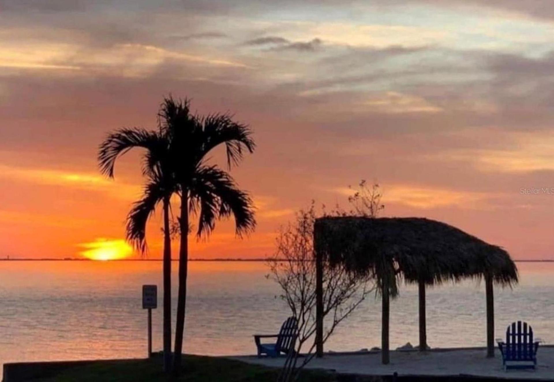 2 Bed Condo with Balcony Facing Pool and Sunsets! photo 30