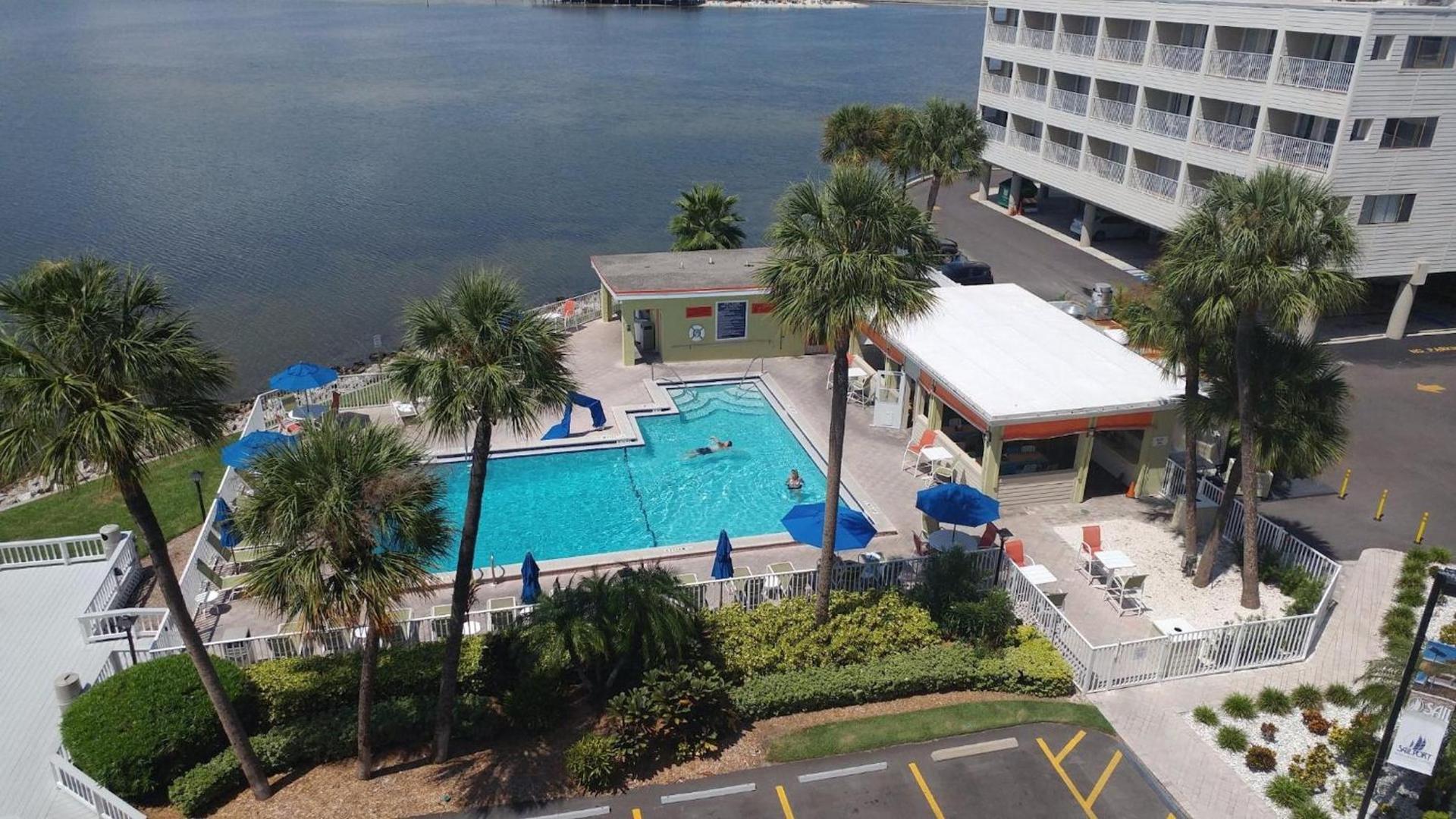 2 Bed Condo with Balcony Facing Pool and Sunsets! photo 21