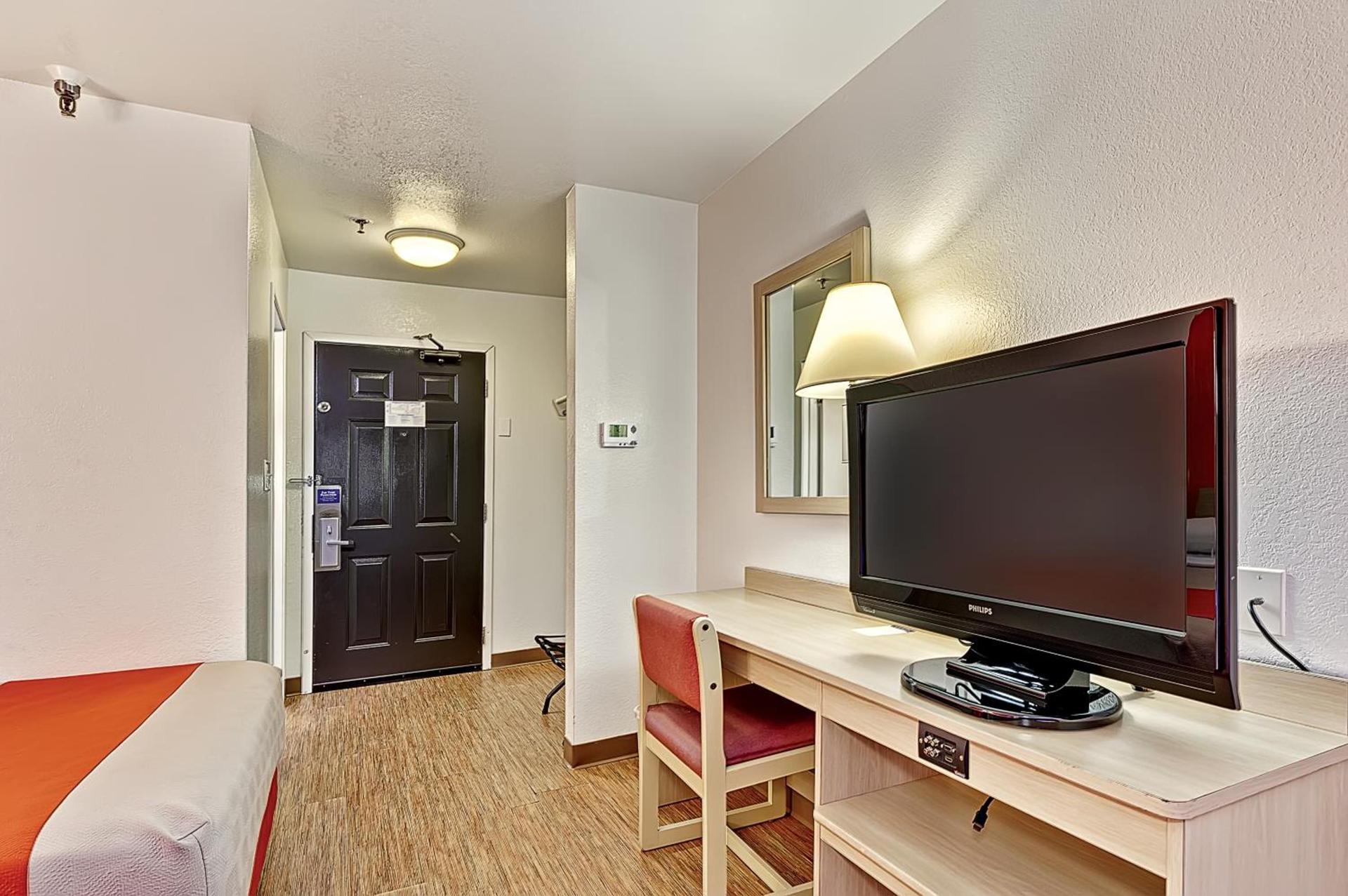 Motel 6-Glenview, IL - Chicago North photo 14
