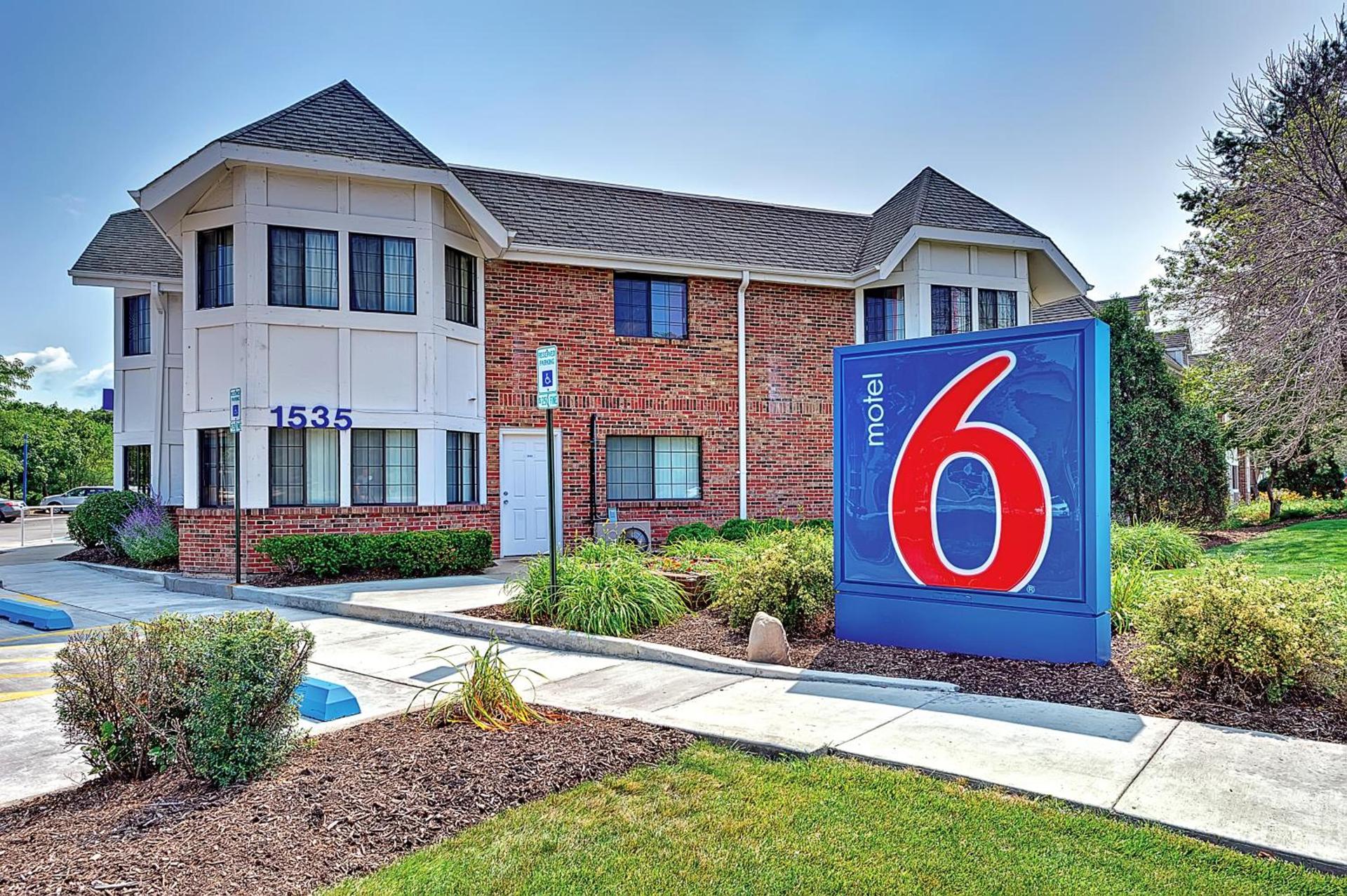 Motel 6-Glenview, IL - Chicago North photo 11