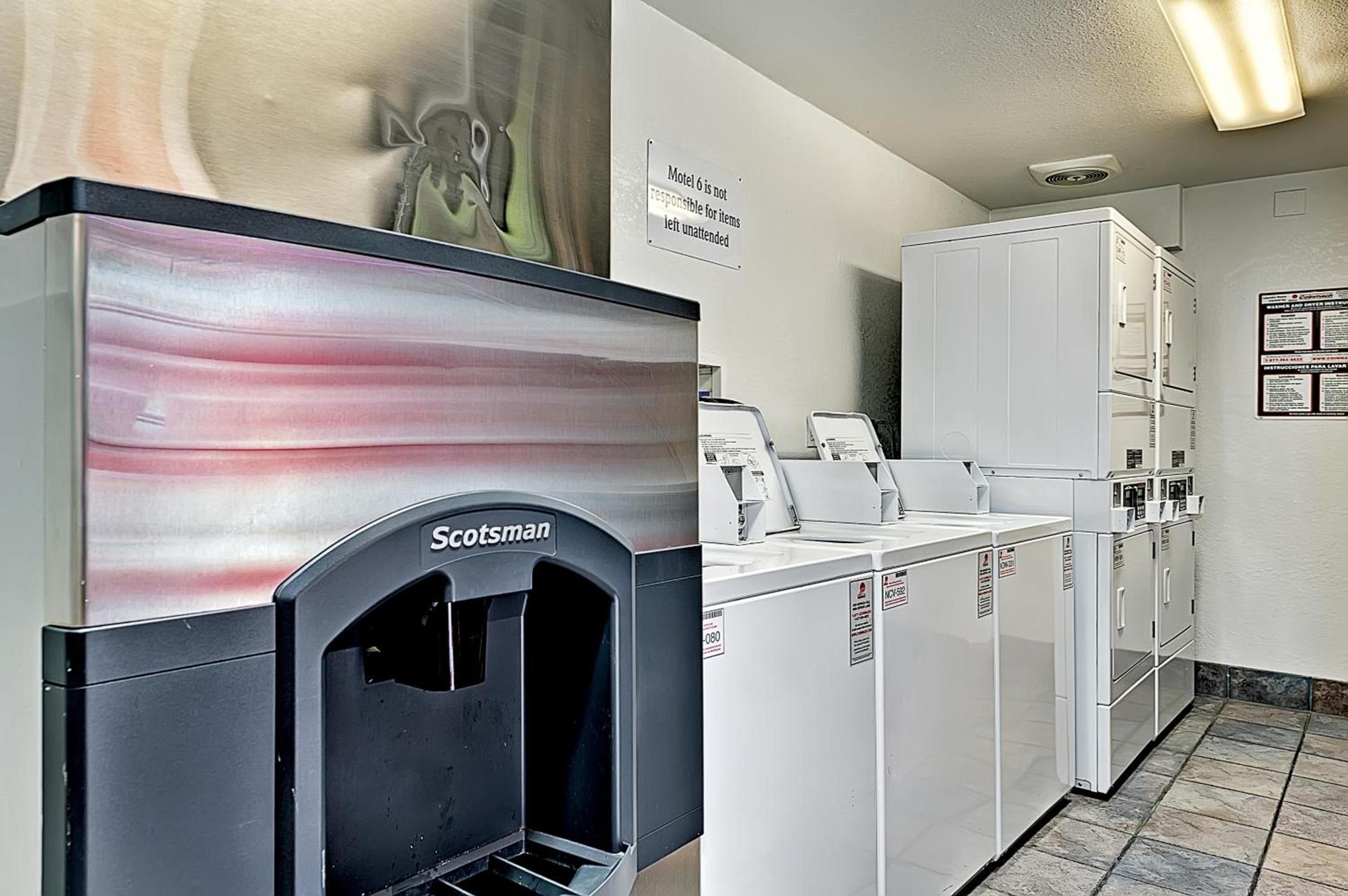 Motel 6-Glenview, IL - Chicago North photo 24