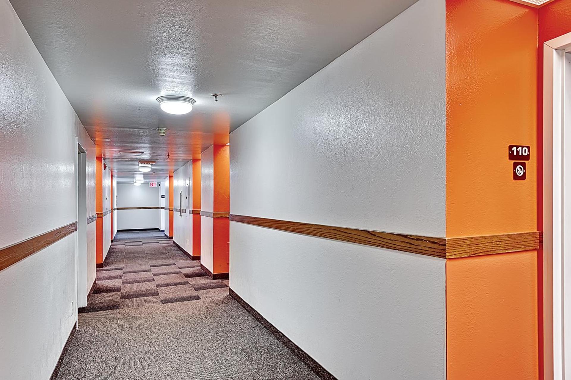 Motel 6-Glenview, IL - Chicago North photo 12