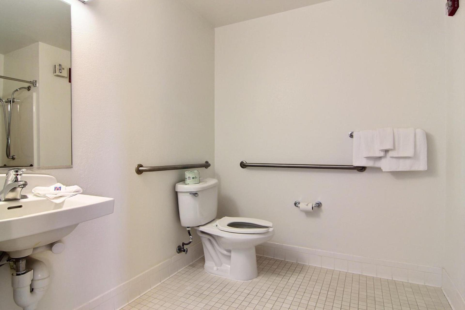 Motel 6-Albuquerque, NM - North photo 34