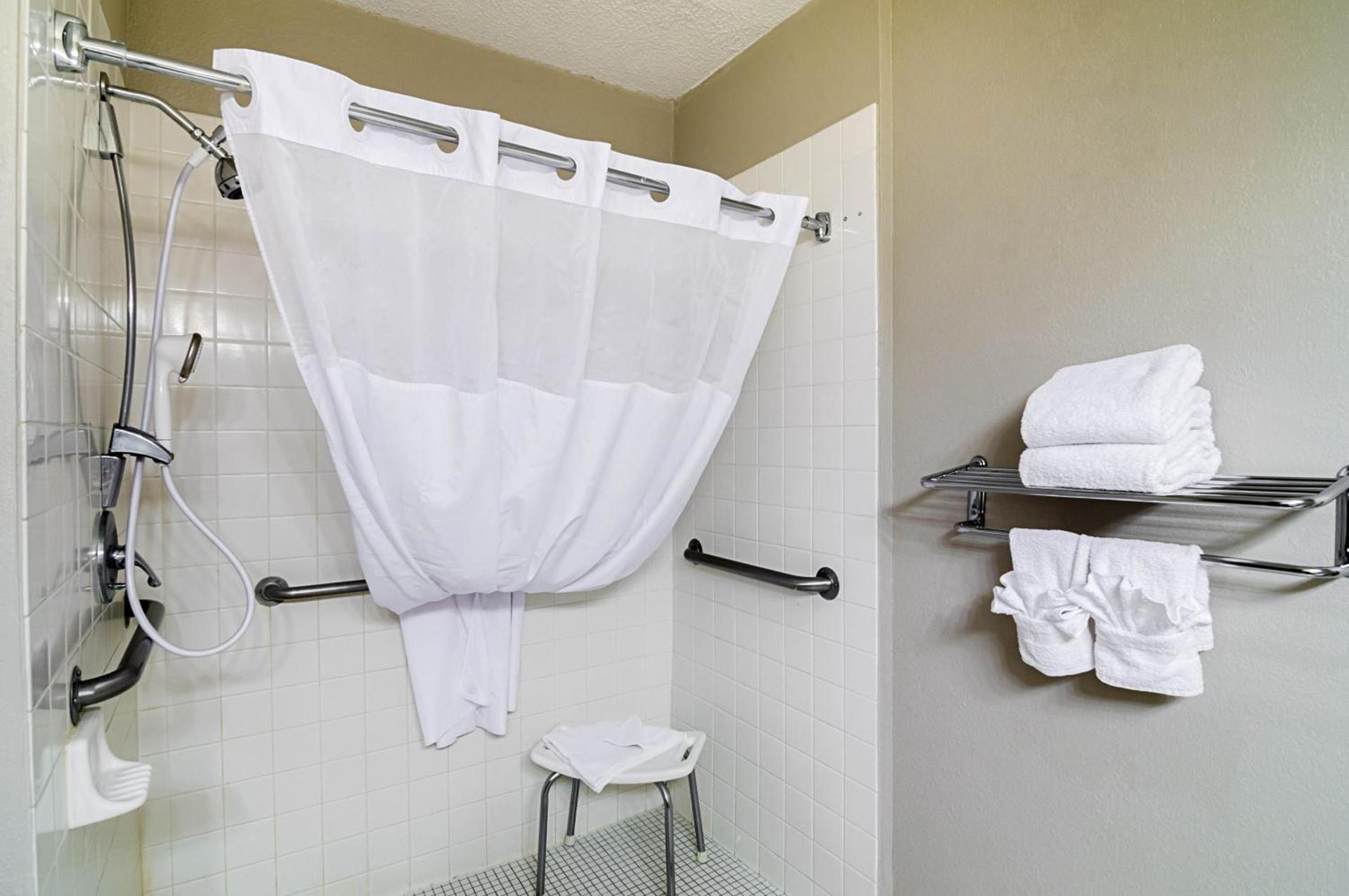 Quality Inn Sidney I-80 photo 40